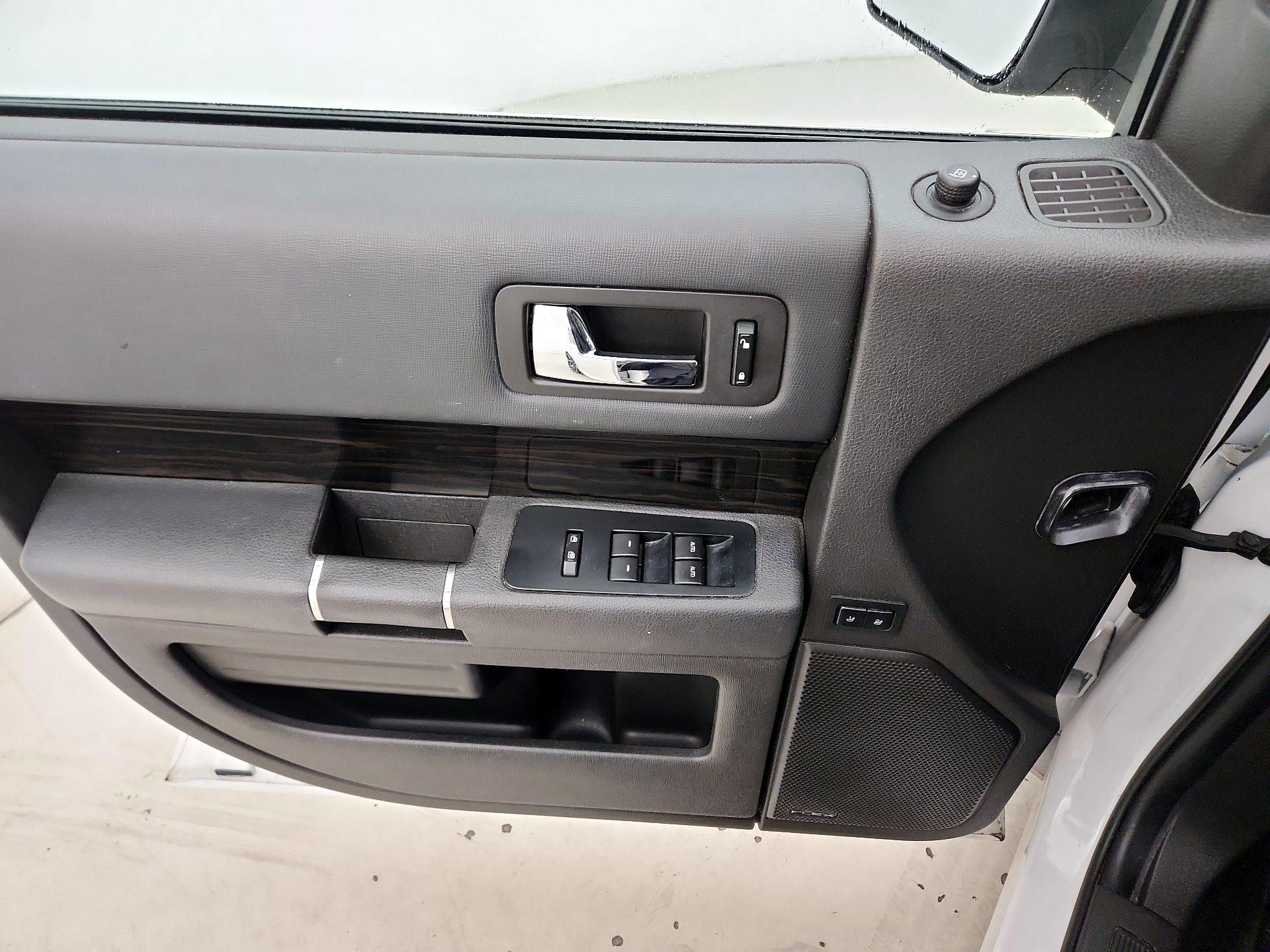 Thumbnail: 2018 Ford Flex - 12