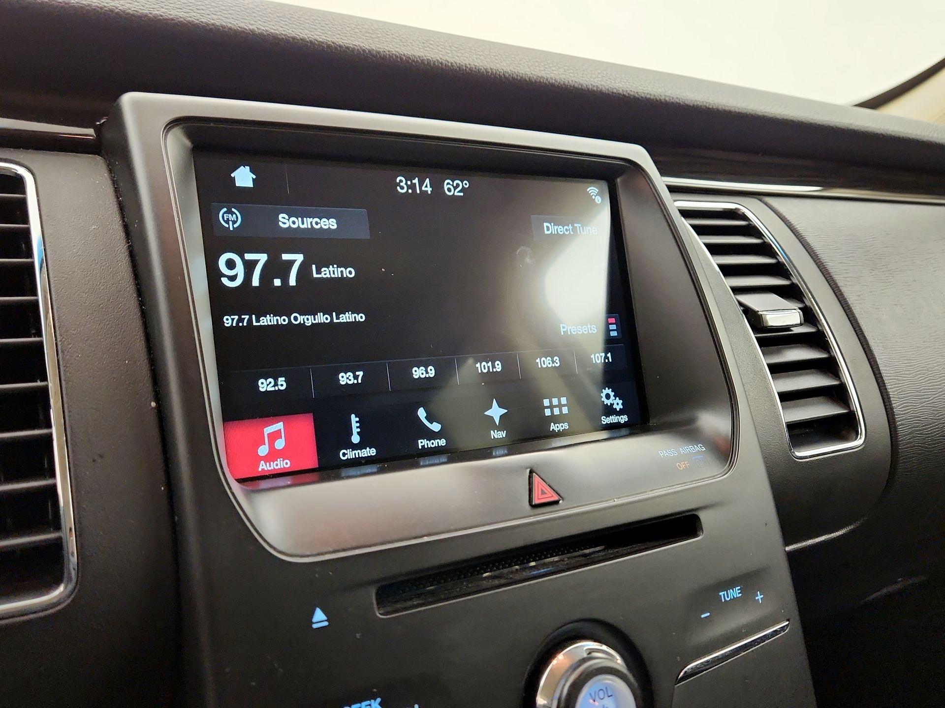 Thumbnail: 2018 Ford Flex - 16