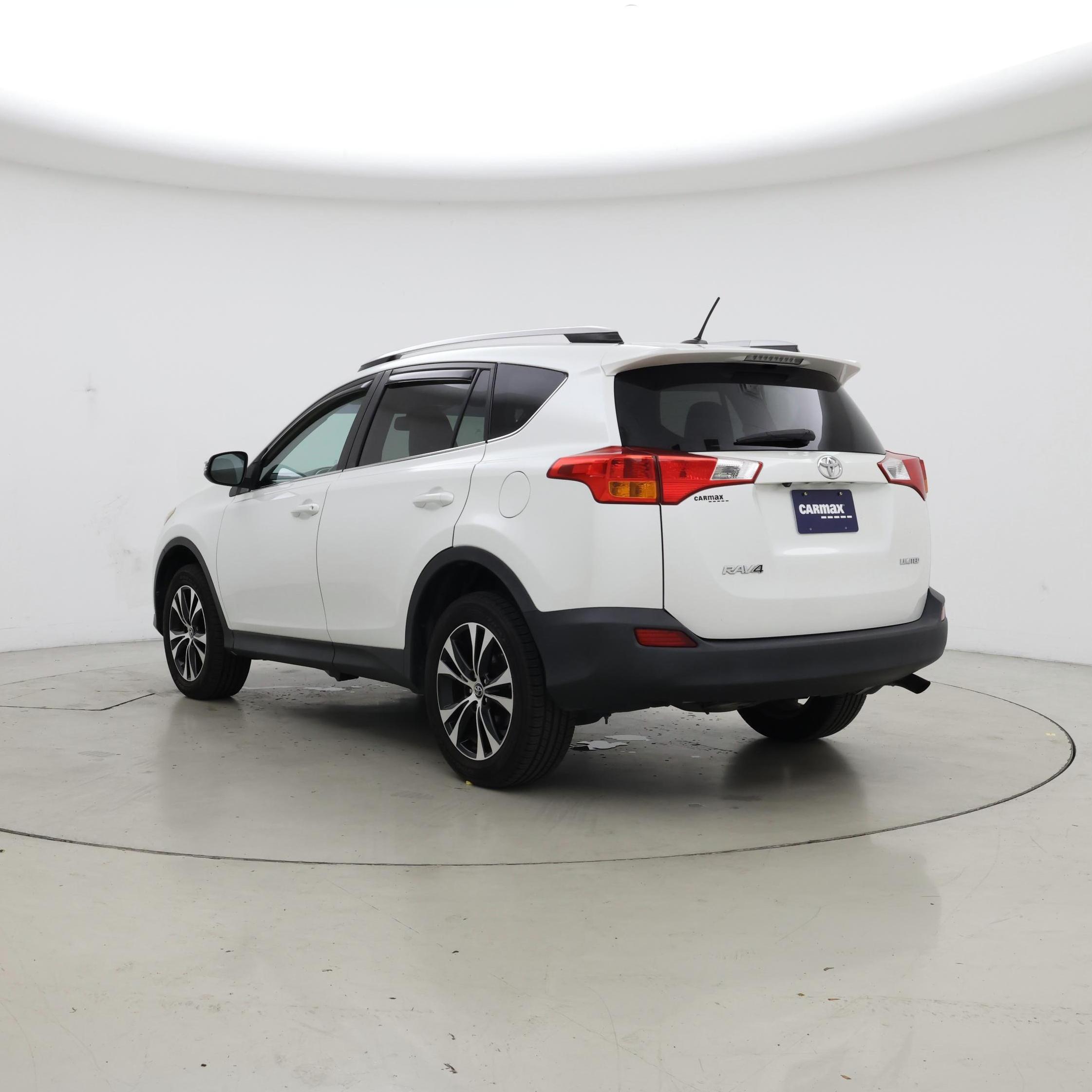 Thumbnail: 2015 Toyota RAV4 - 2