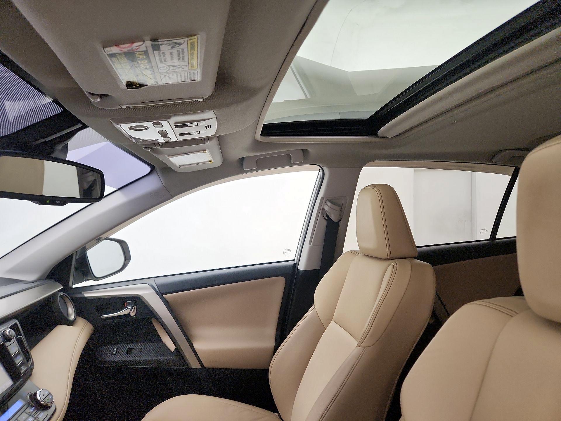 Thumbnail: 2015 Toyota RAV4 - 19