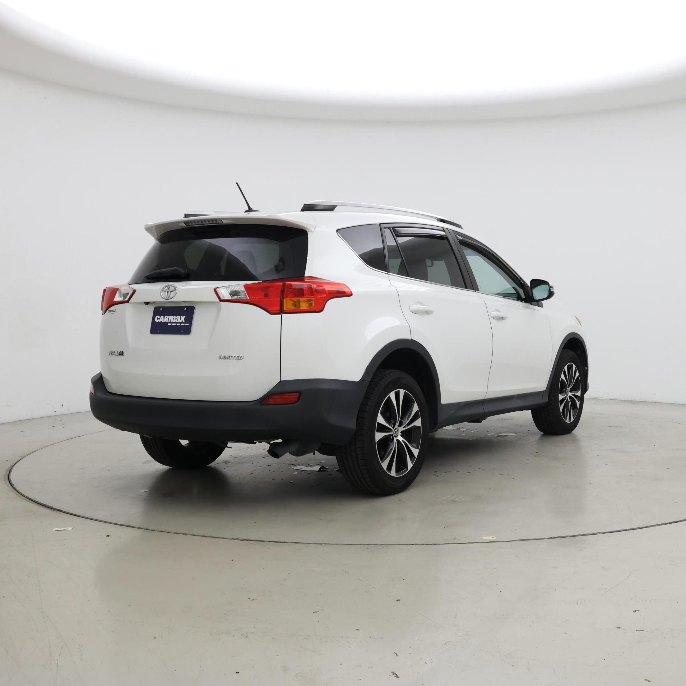 Thumbnail: 2015 Toyota RAV4 - 8
