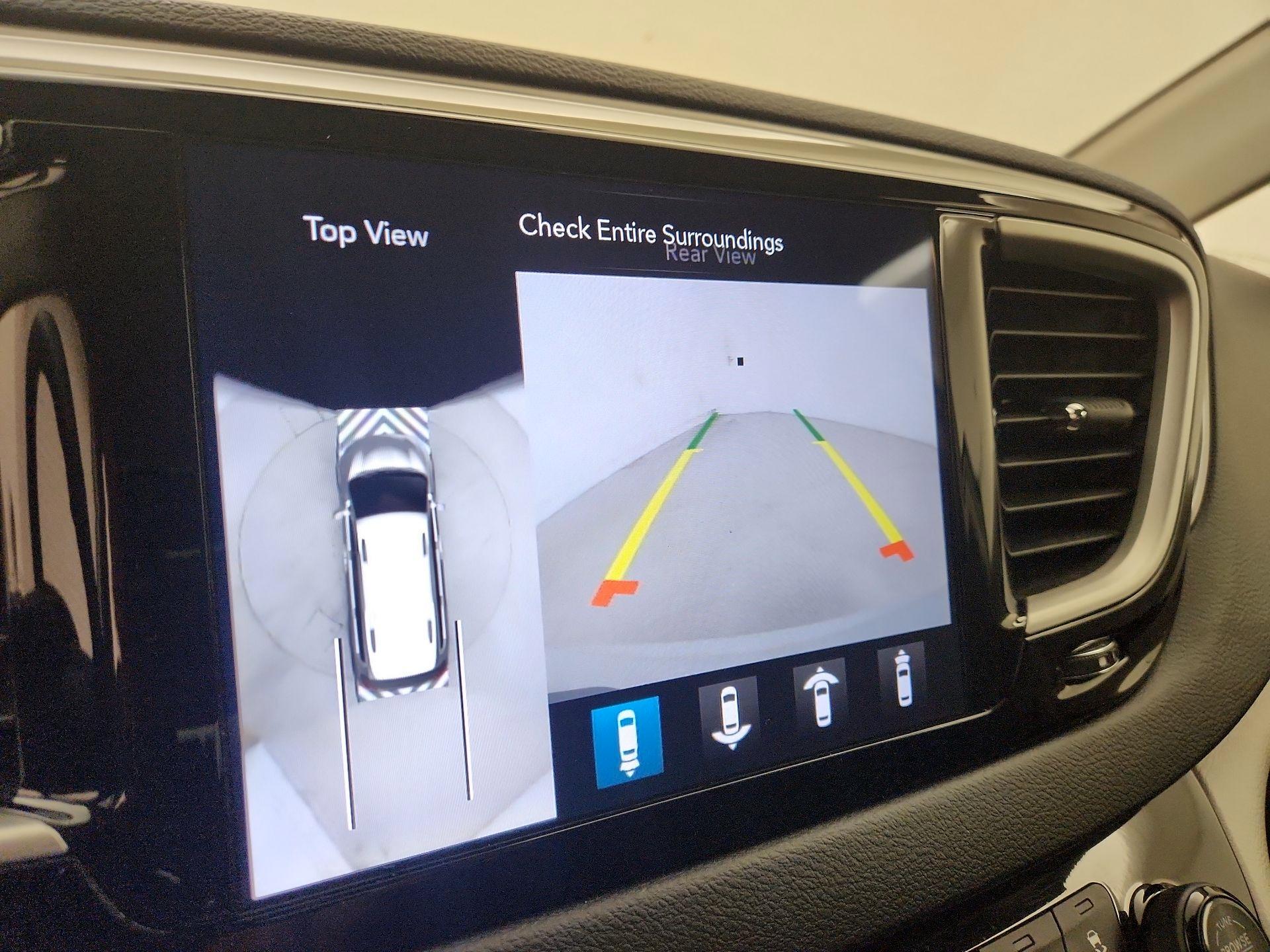 Thumbnail: 2020 Chrysler Pacifica - 15