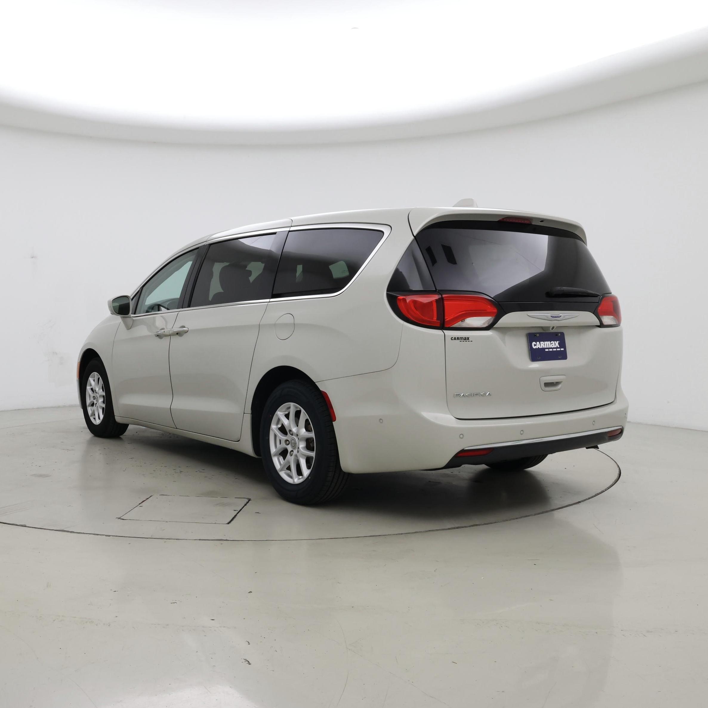 Thumbnail: 2020 Chrysler Pacifica - 2