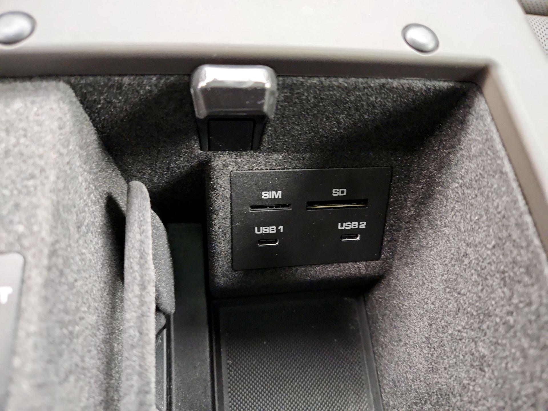 Thumbnail: 2024 Porsche Macan - 19