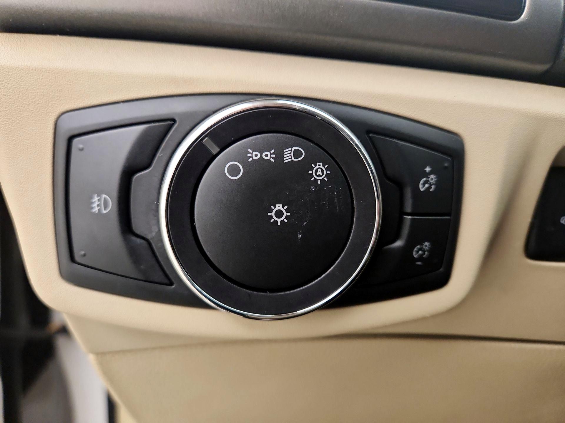 Thumbnail: 2014 Ford Fusion - 13