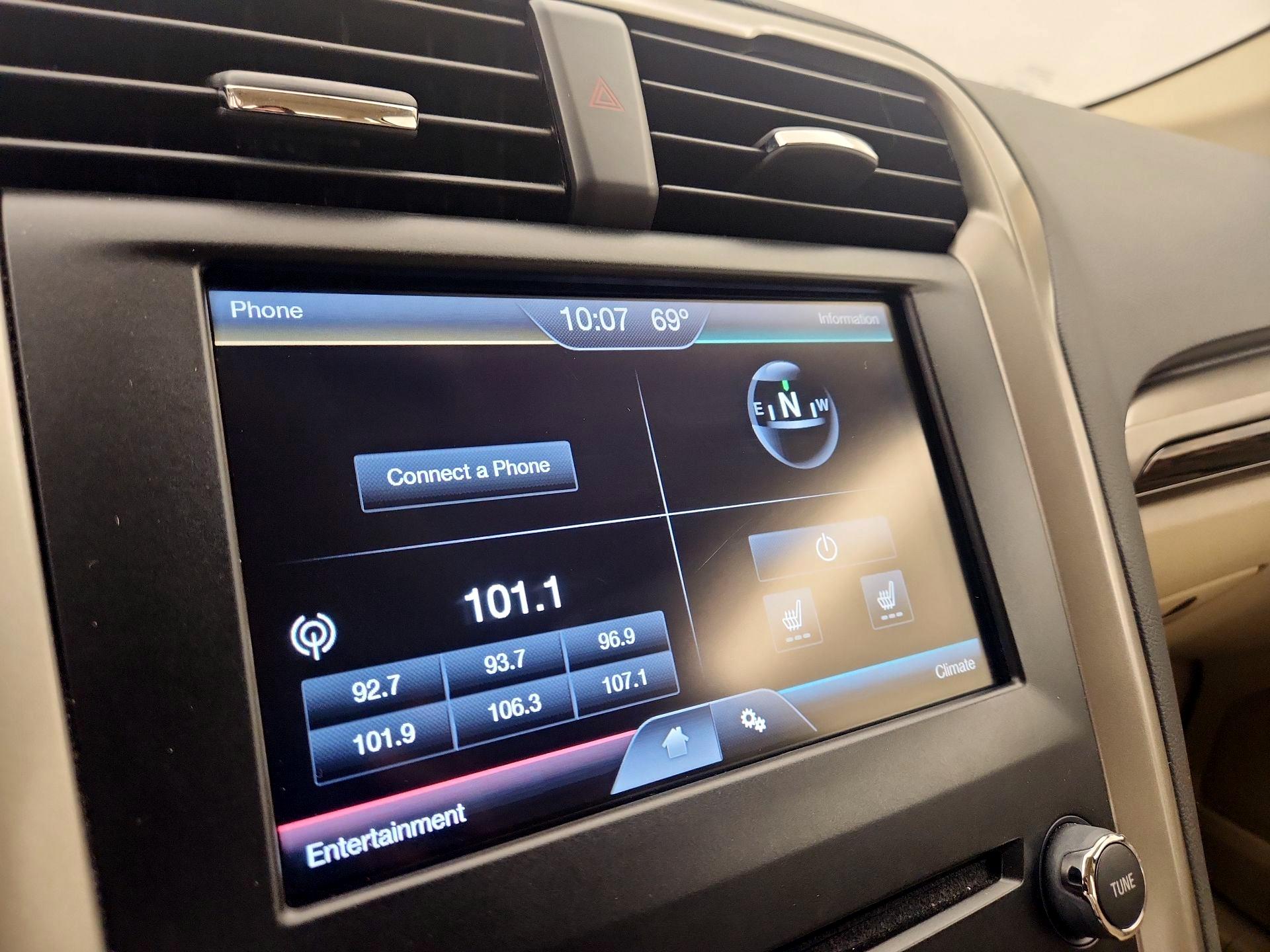 Thumbnail: 2014 Ford Fusion - 16