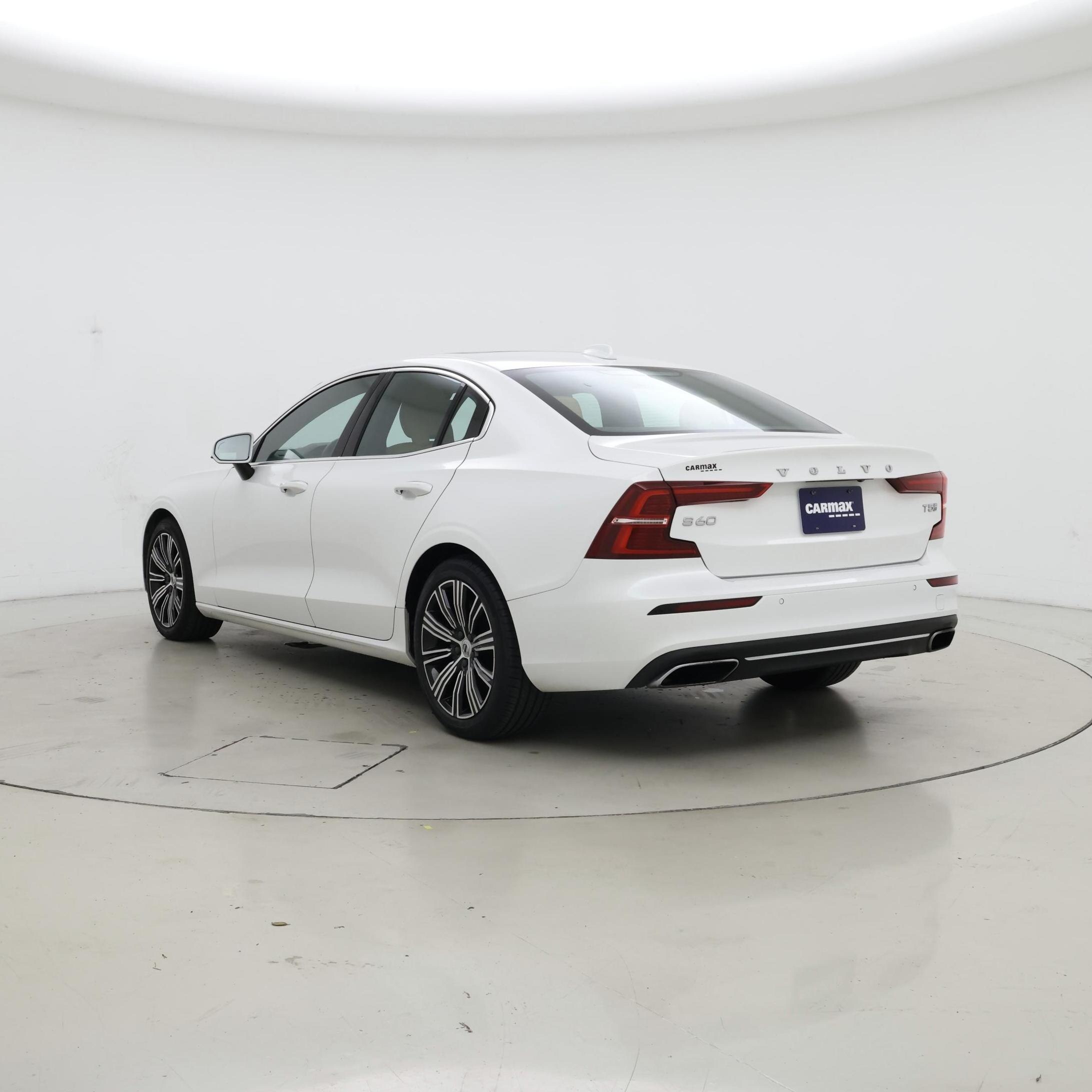 Thumbnail: 2019 Volvo S60 - 2