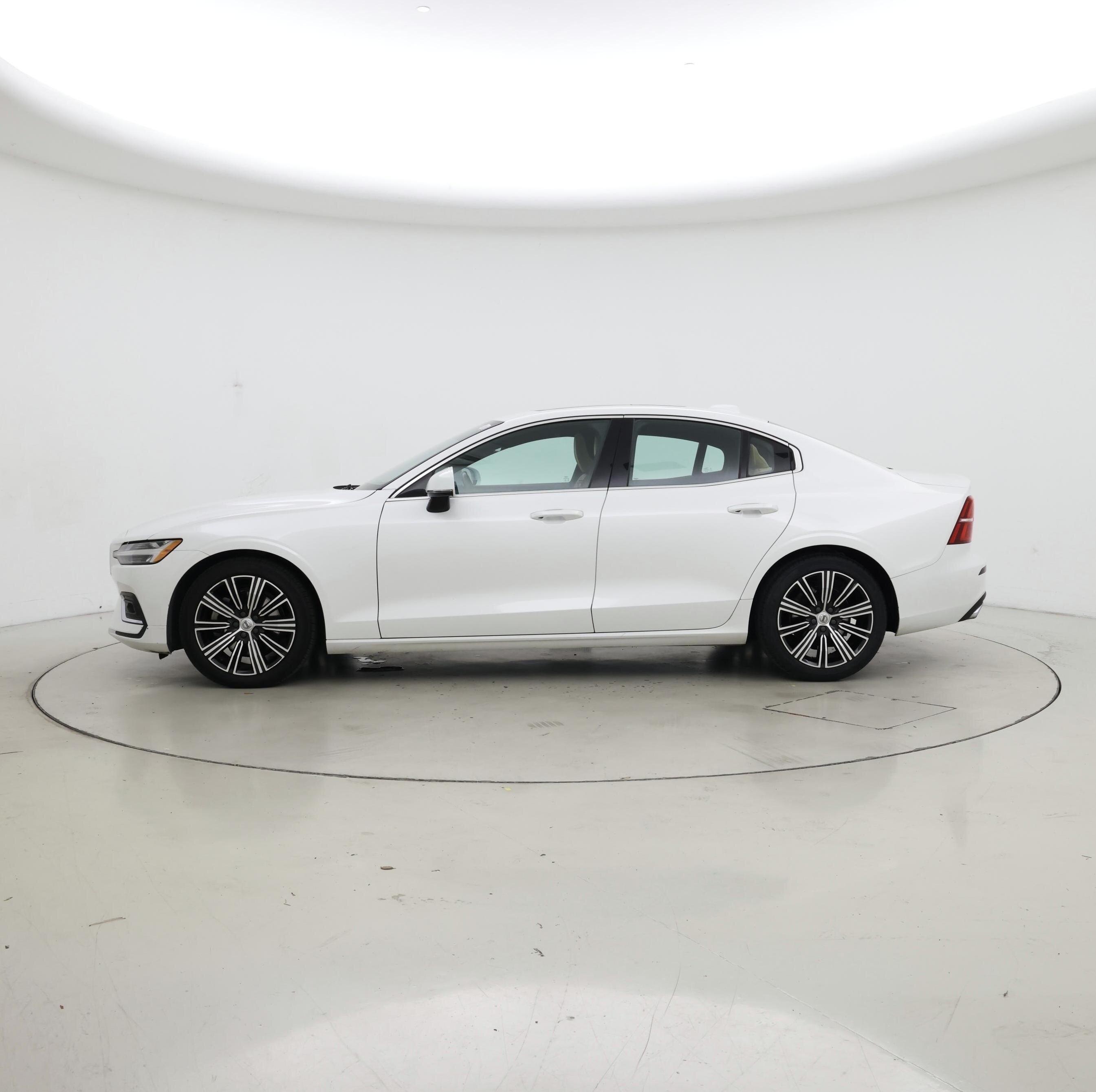 Thumbnail: 2019 Volvo S60 - 3