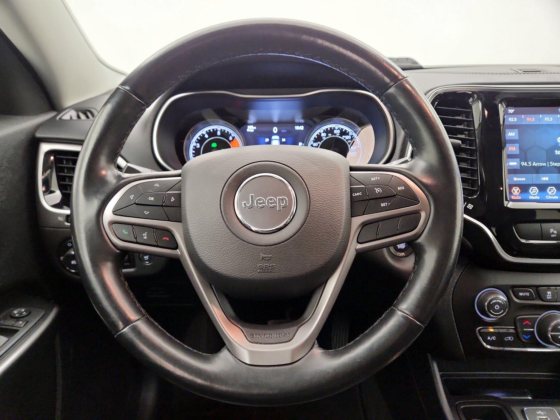 Thumbnail: 2020 Jeep Cherokee - 10