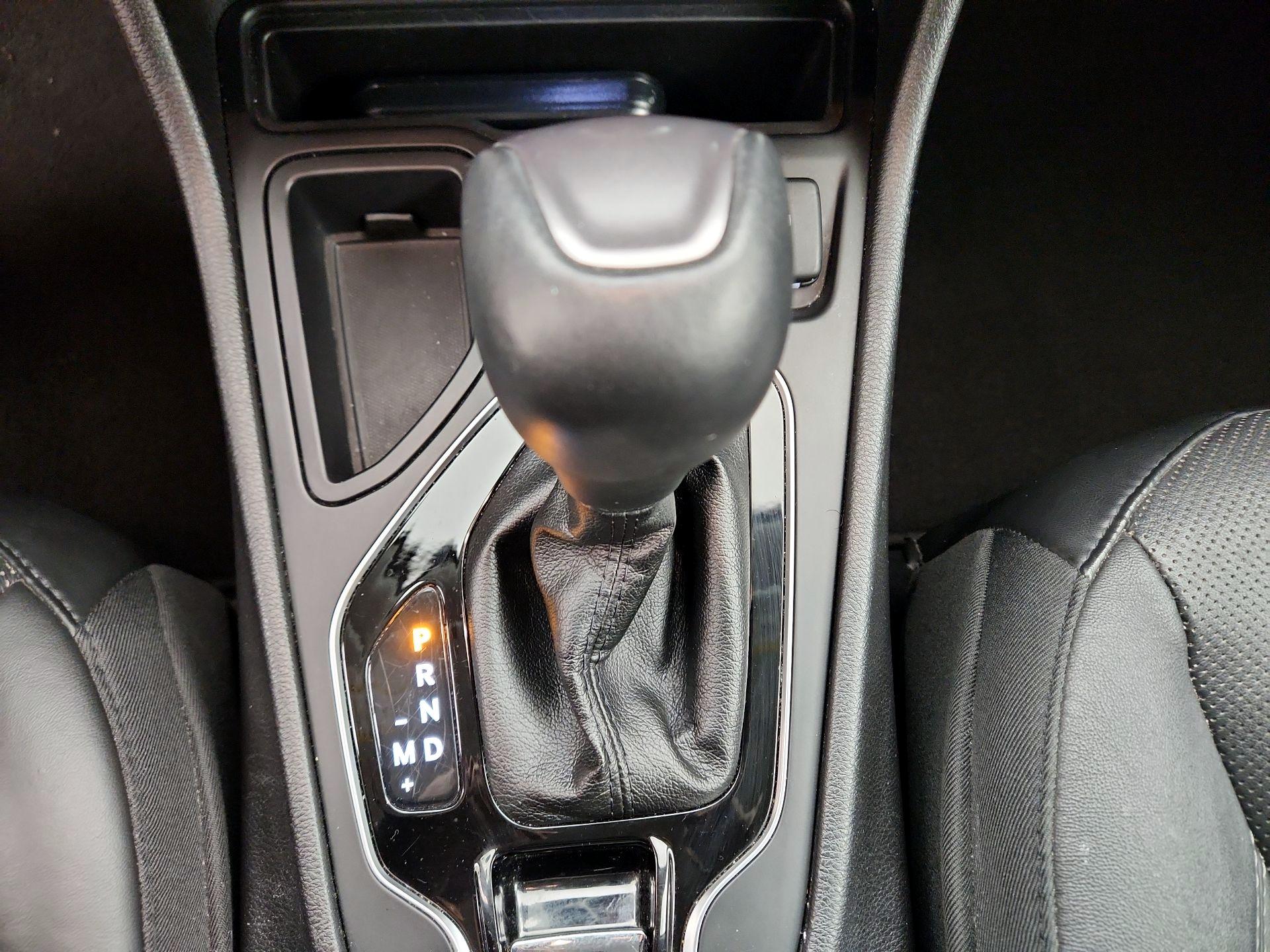 Thumbnail: 2020 Jeep Cherokee - 17