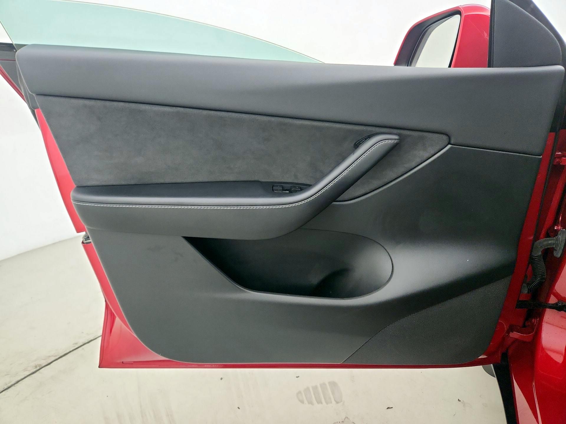 Thumbnail: 2021 Tesla Model Y - 12