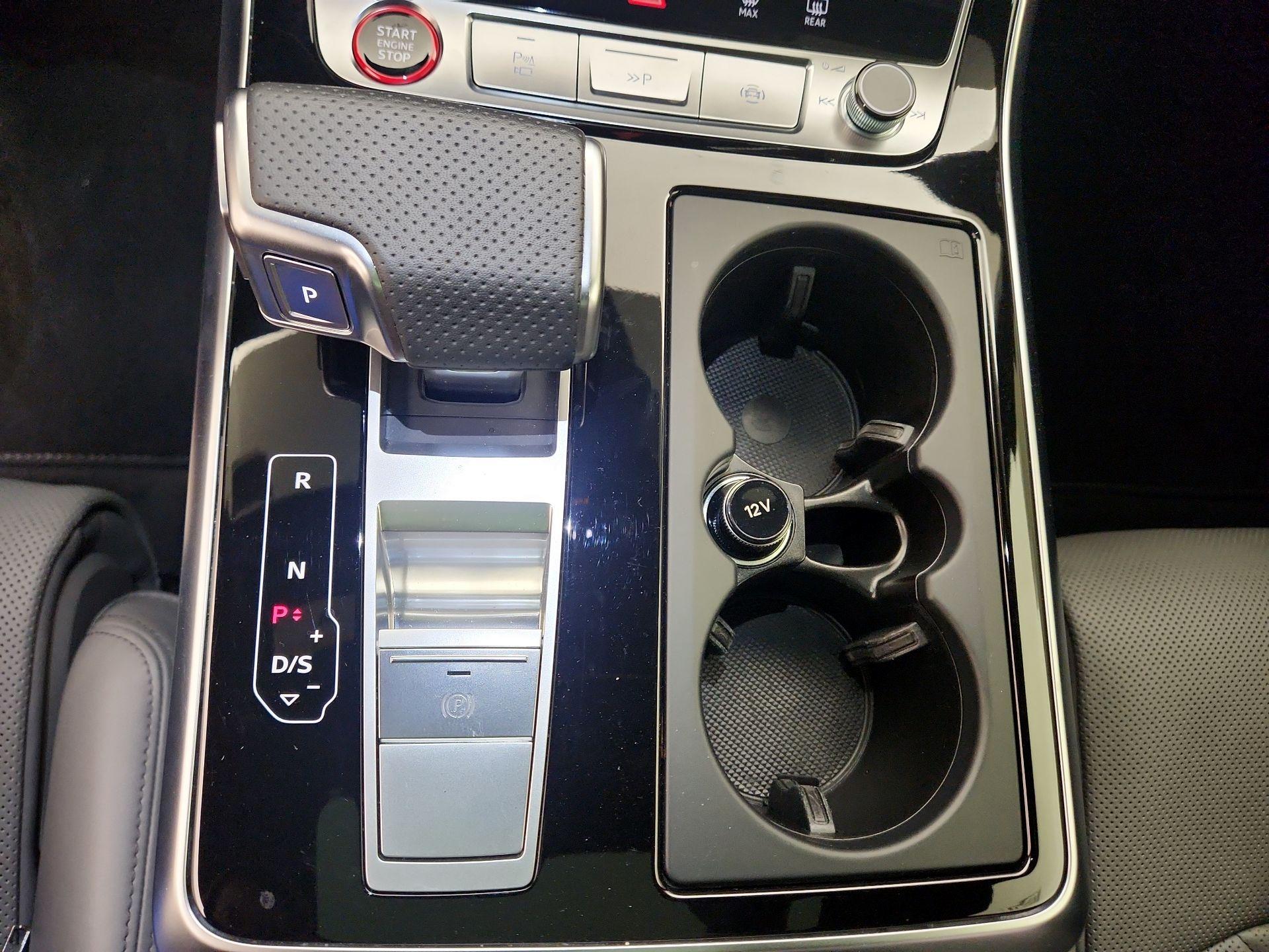 Thumbnail: 2023 Audi SQ8 - 18