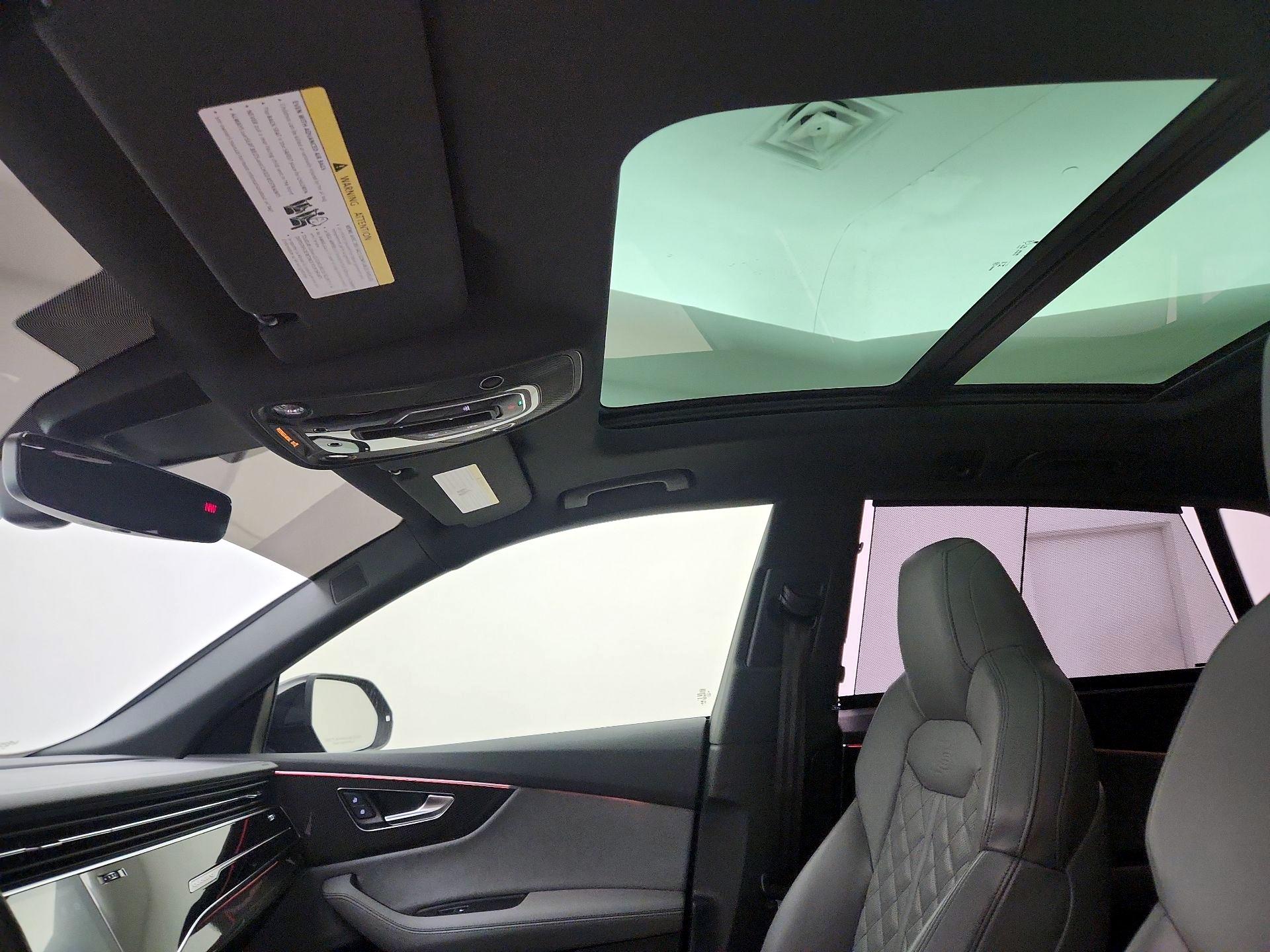 Thumbnail: 2023 Audi SQ8 - 20