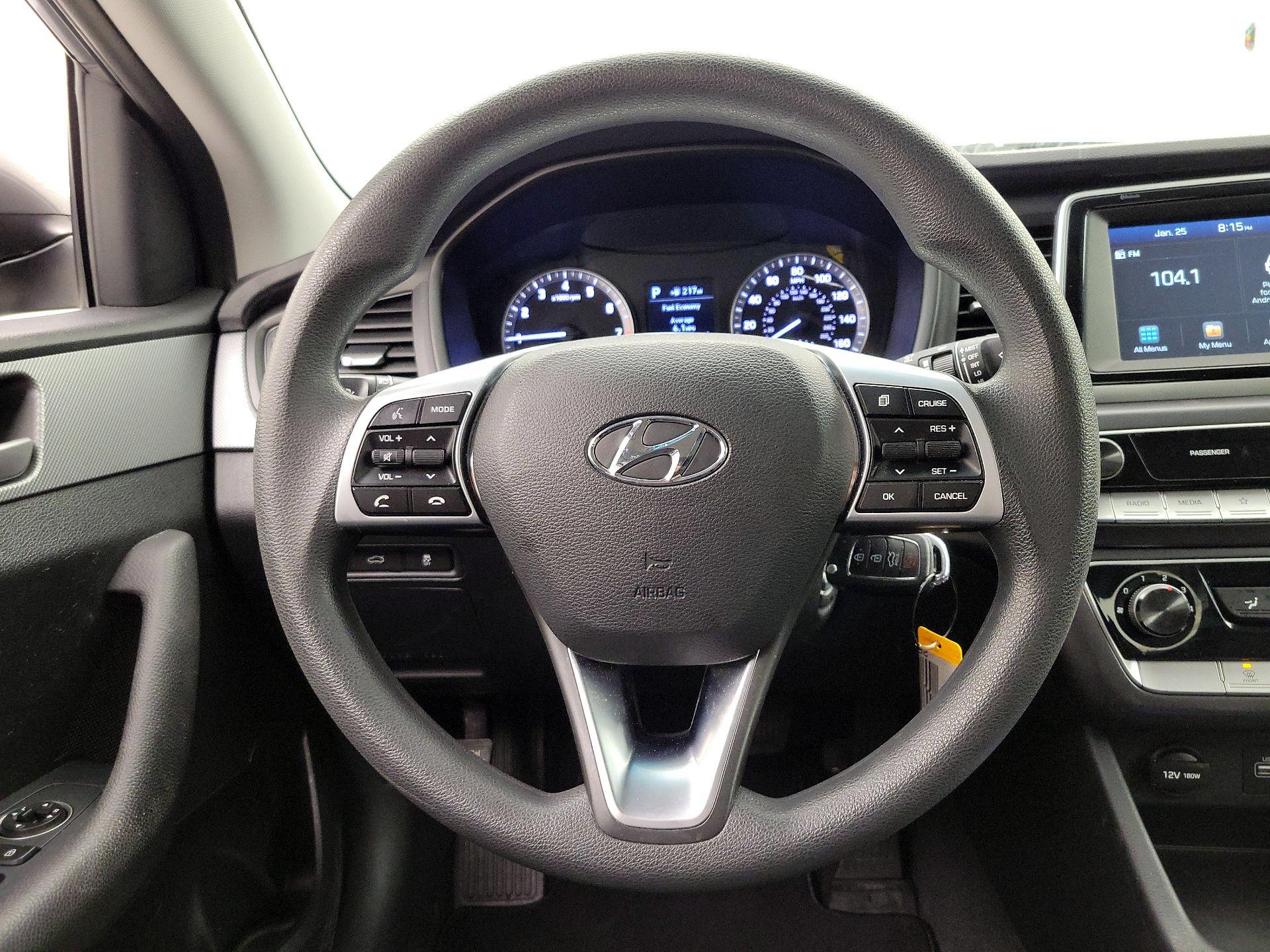 Thumbnail: 2019 Hyundai Sonata - 10