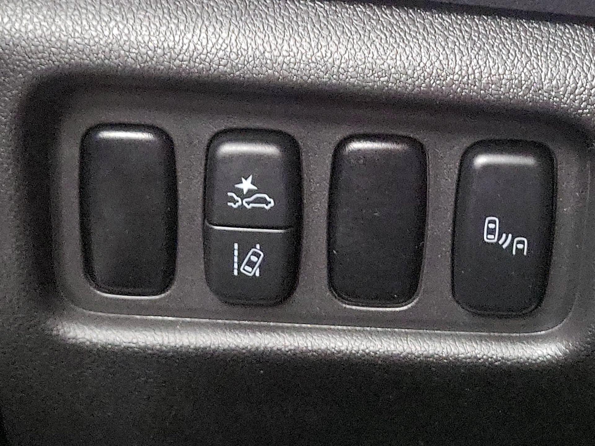 Thumbnail: 2020 Mitsubishi Outlander Sport - 13