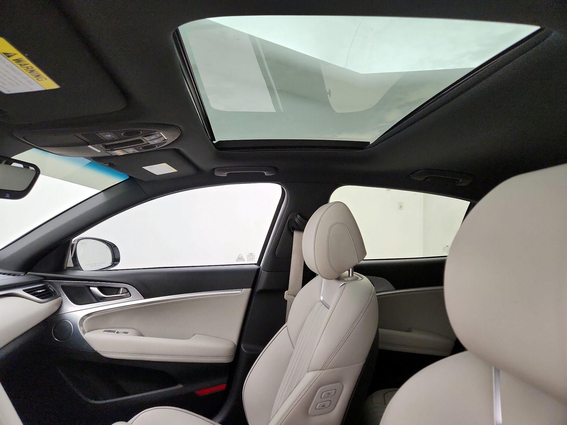 Thumbnail: 2022 Genesis G70 - 19