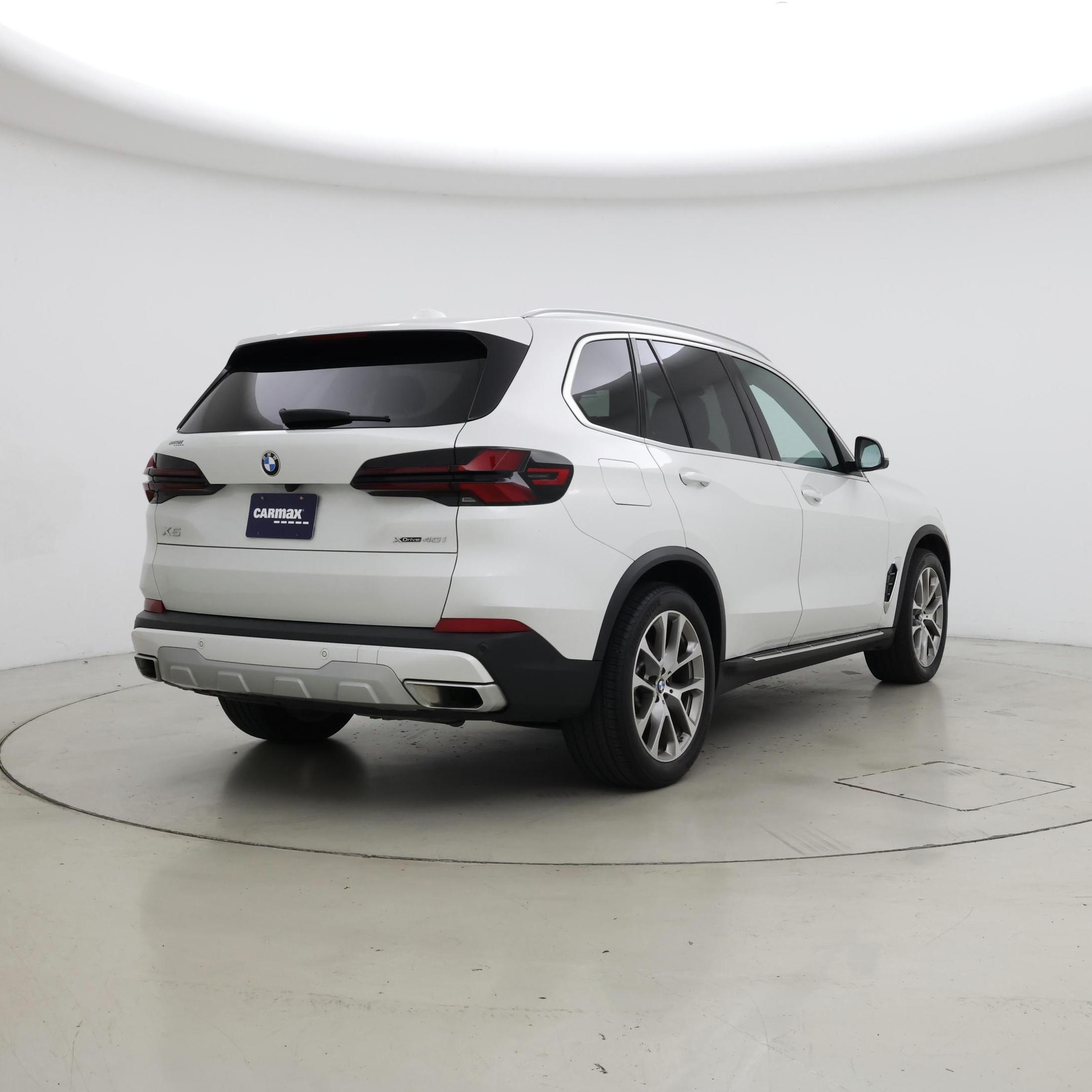 Thumbnail: 2024 BMW X5 - 8