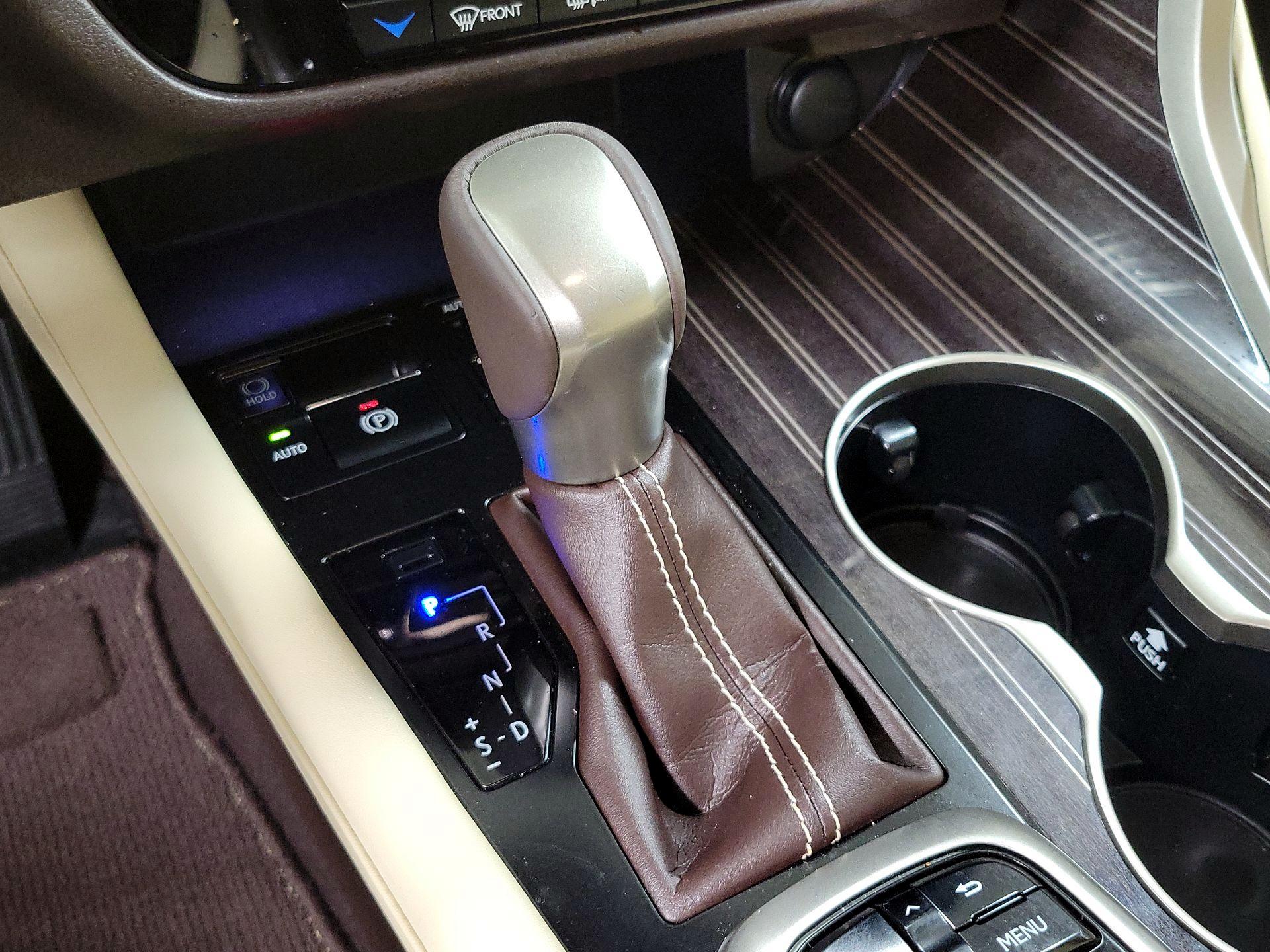 Thumbnail: 2019 Lexus RX - 18