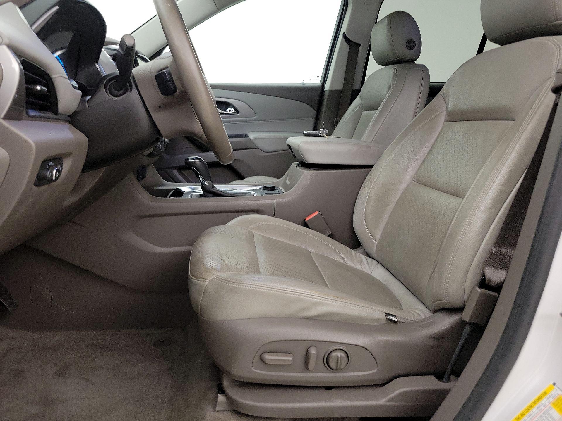 Thumbnail: 2018 Chevrolet Traverse - 11