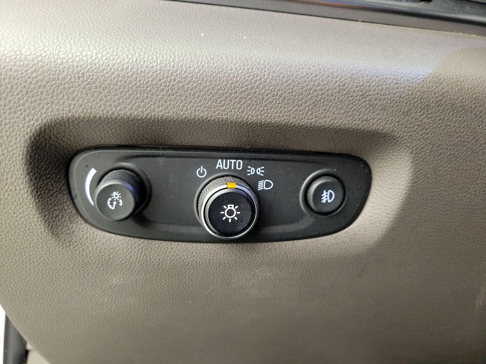 Thumbnail: 2018 Chevrolet Traverse - 13