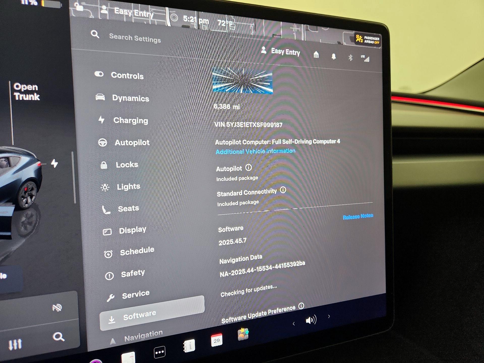 Thumbnail: 2025 Tesla Model 3 - 16