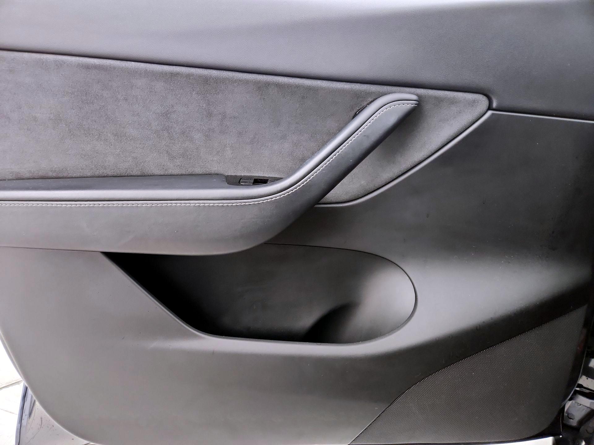 Thumbnail: 2020 Tesla Model Y - 12