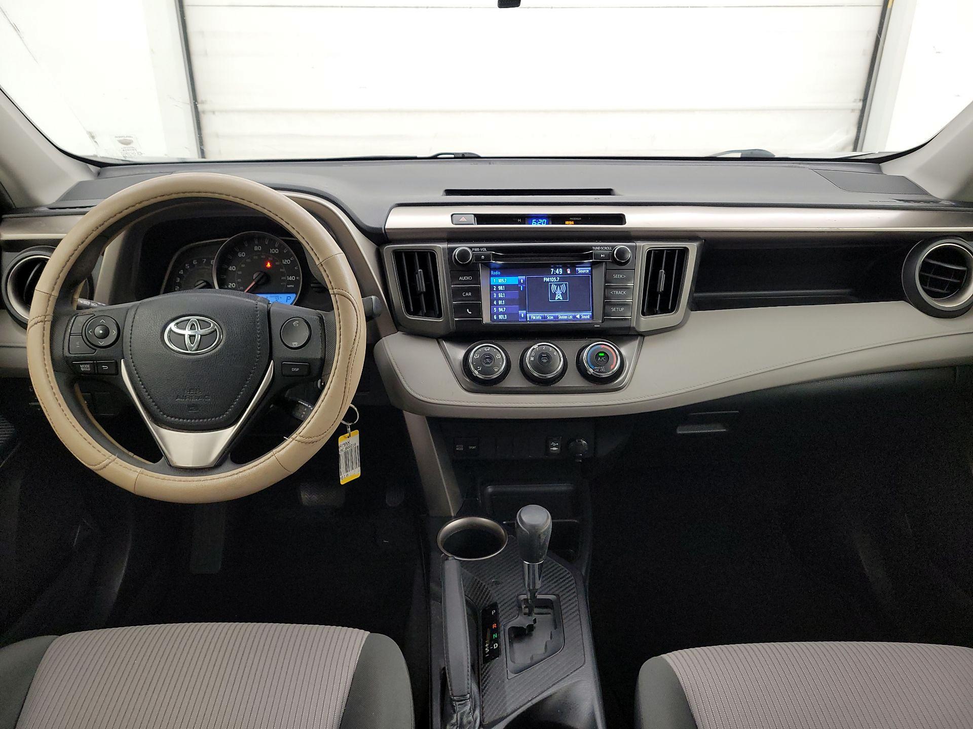 Thumbnail: 2014 Toyota RAV4 - 9