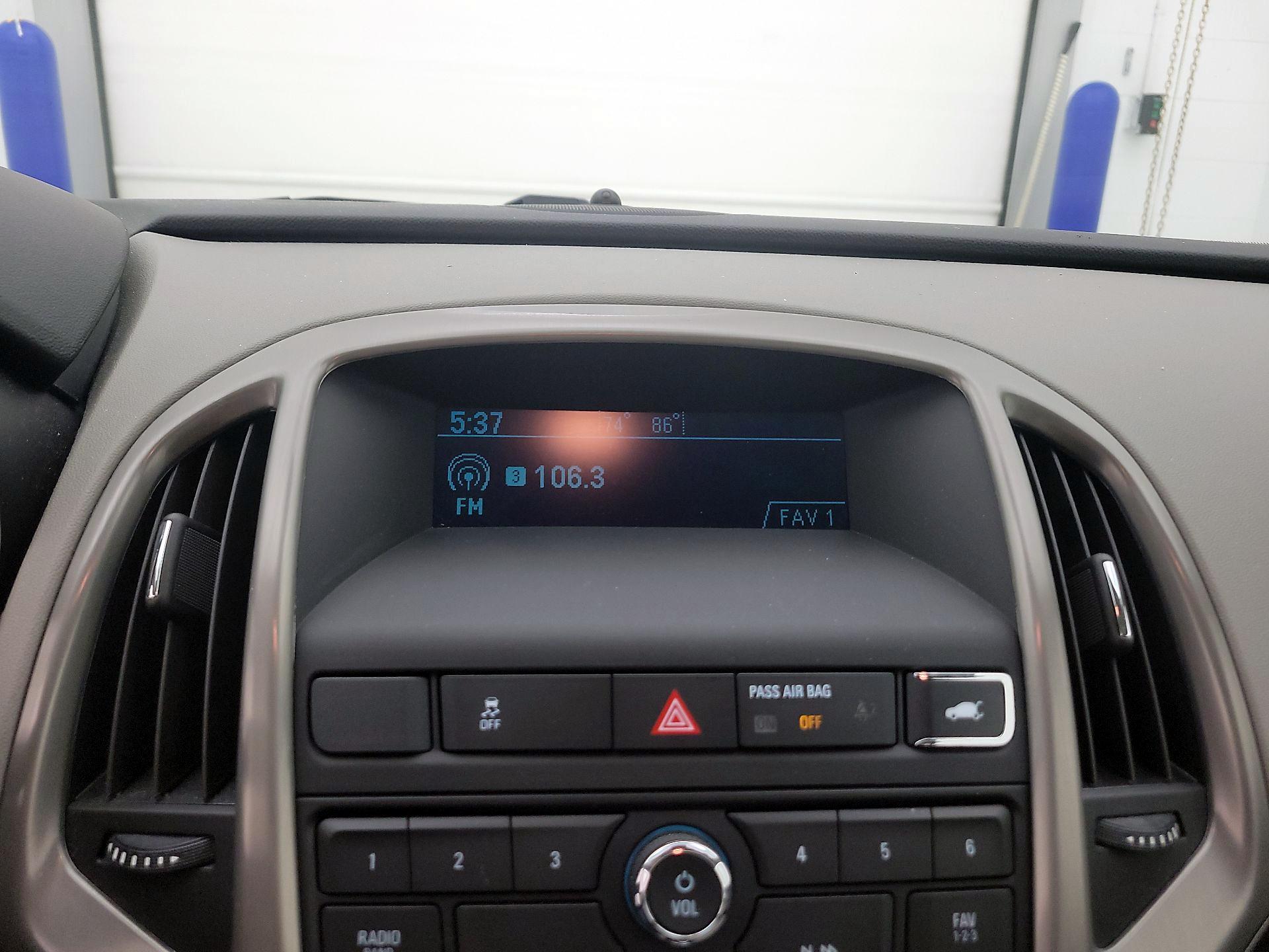 Thumbnail: 2016 Buick Verano - 14