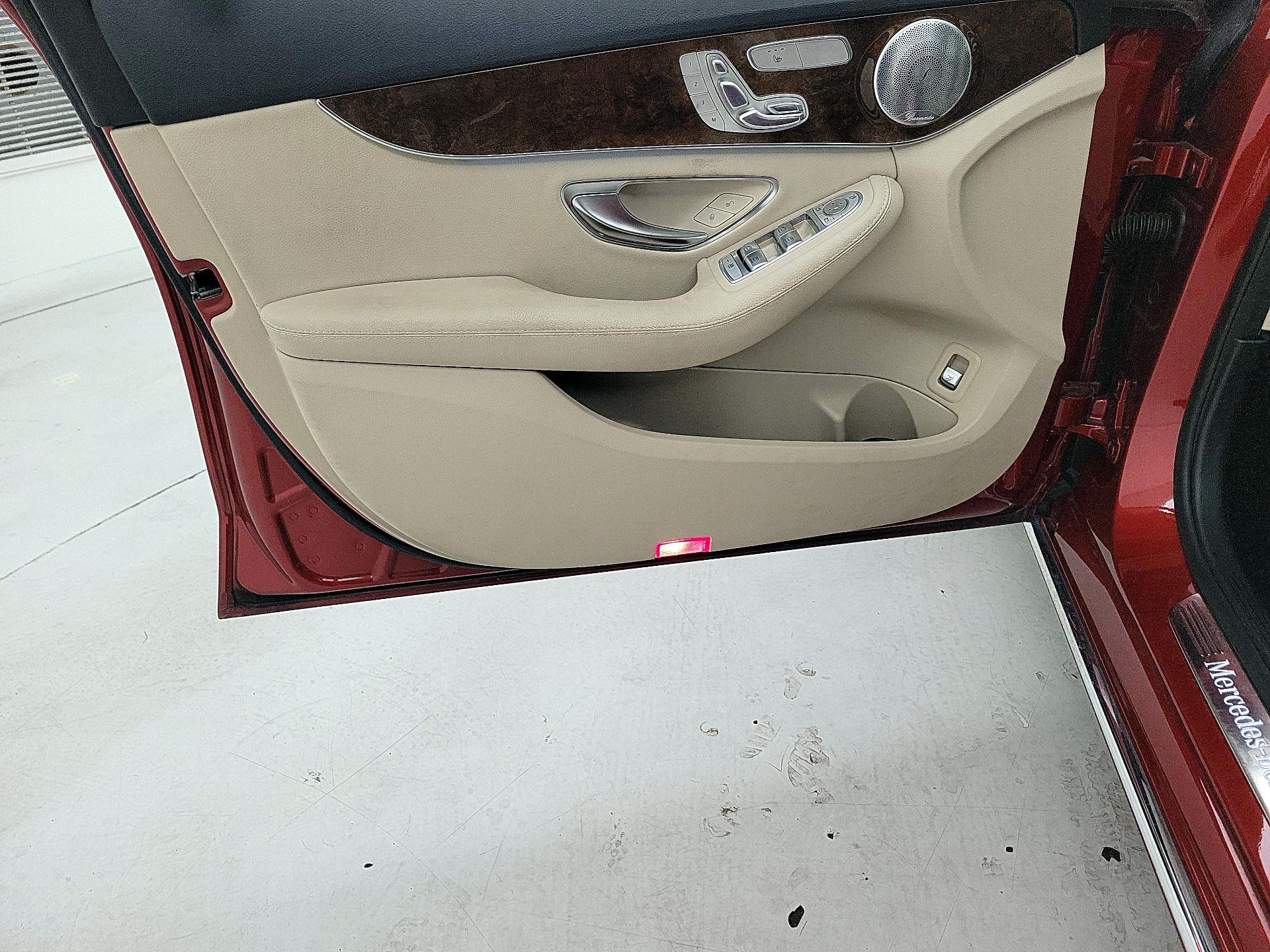 Thumbnail: 2017 Mercedes-Benz C-Class - 12