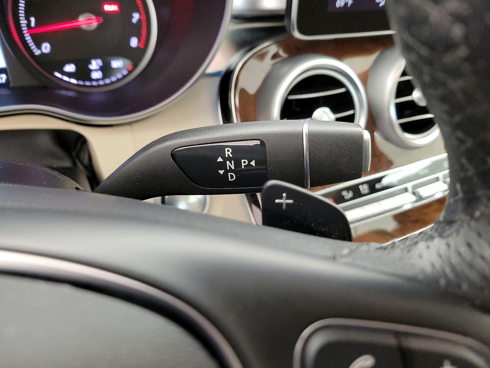 Thumbnail: 2017 Mercedes-Benz C-Class - 18