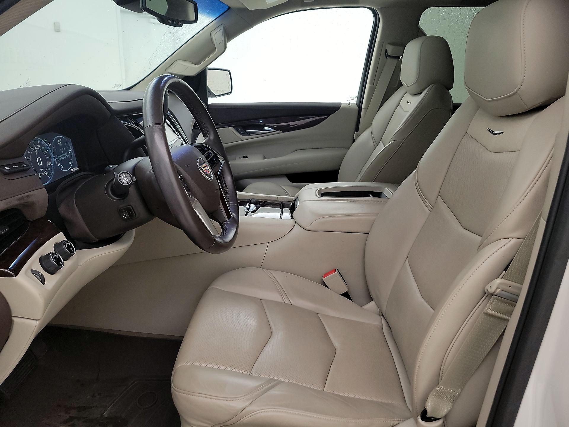 Thumbnail: 2015 Cadillac Escalade - 11