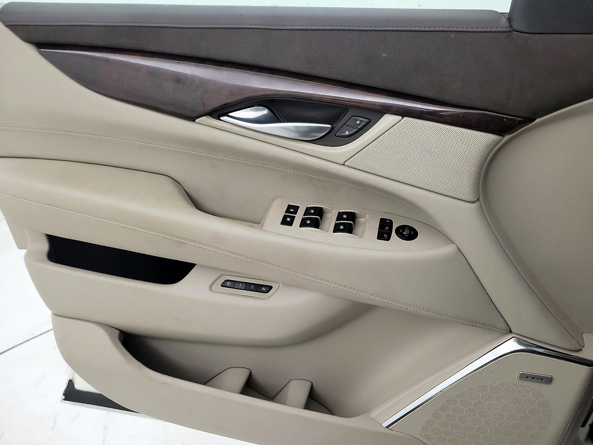 Thumbnail: 2015 Cadillac Escalade - 12