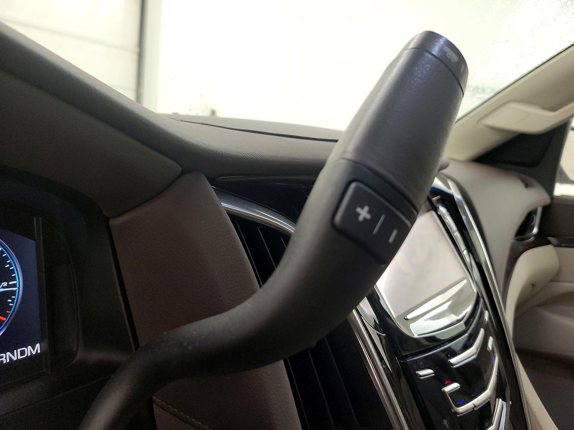 Thumbnail: 2015 Cadillac Escalade - 18