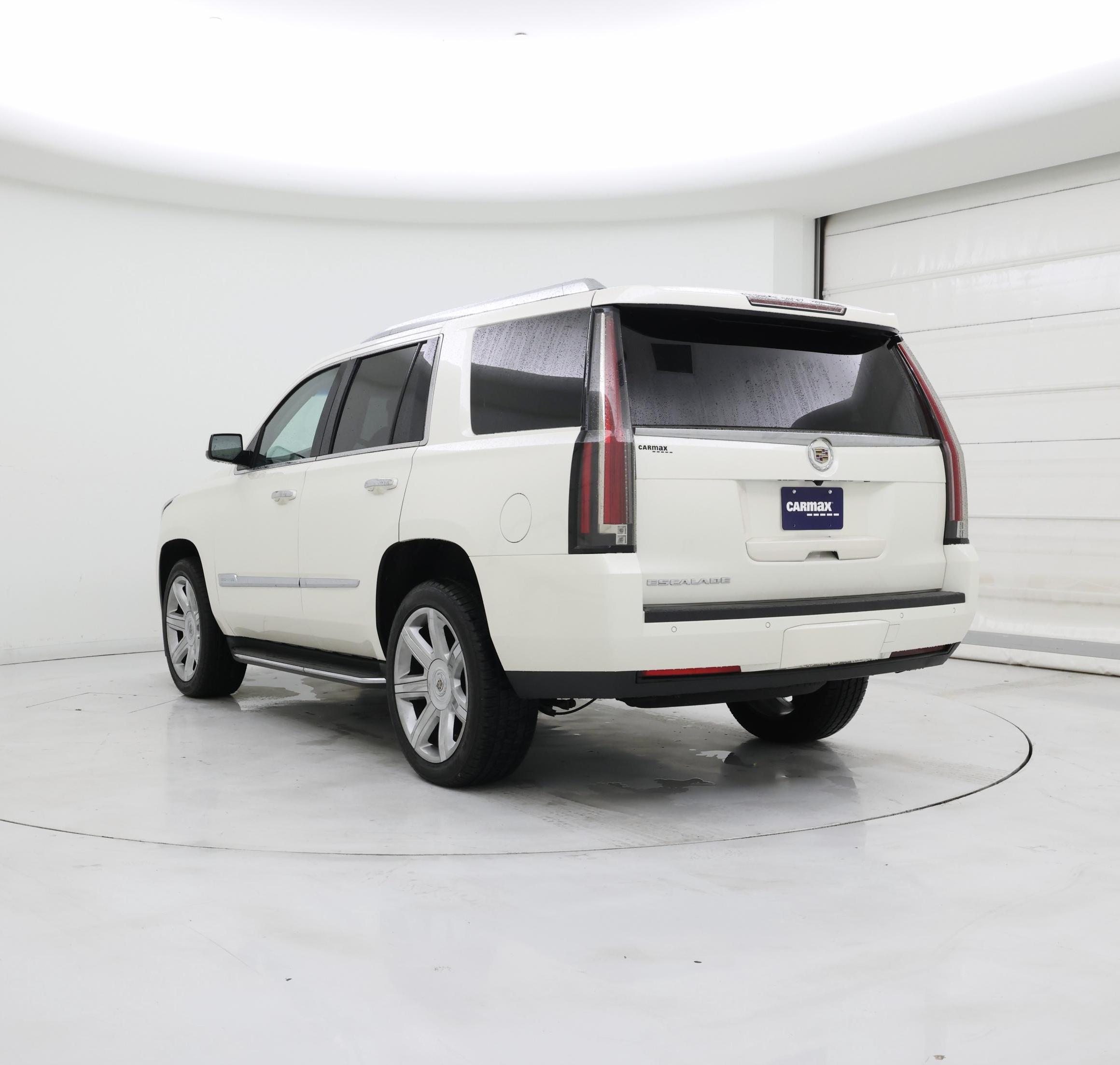 Thumbnail: 2015 Cadillac Escalade - 2