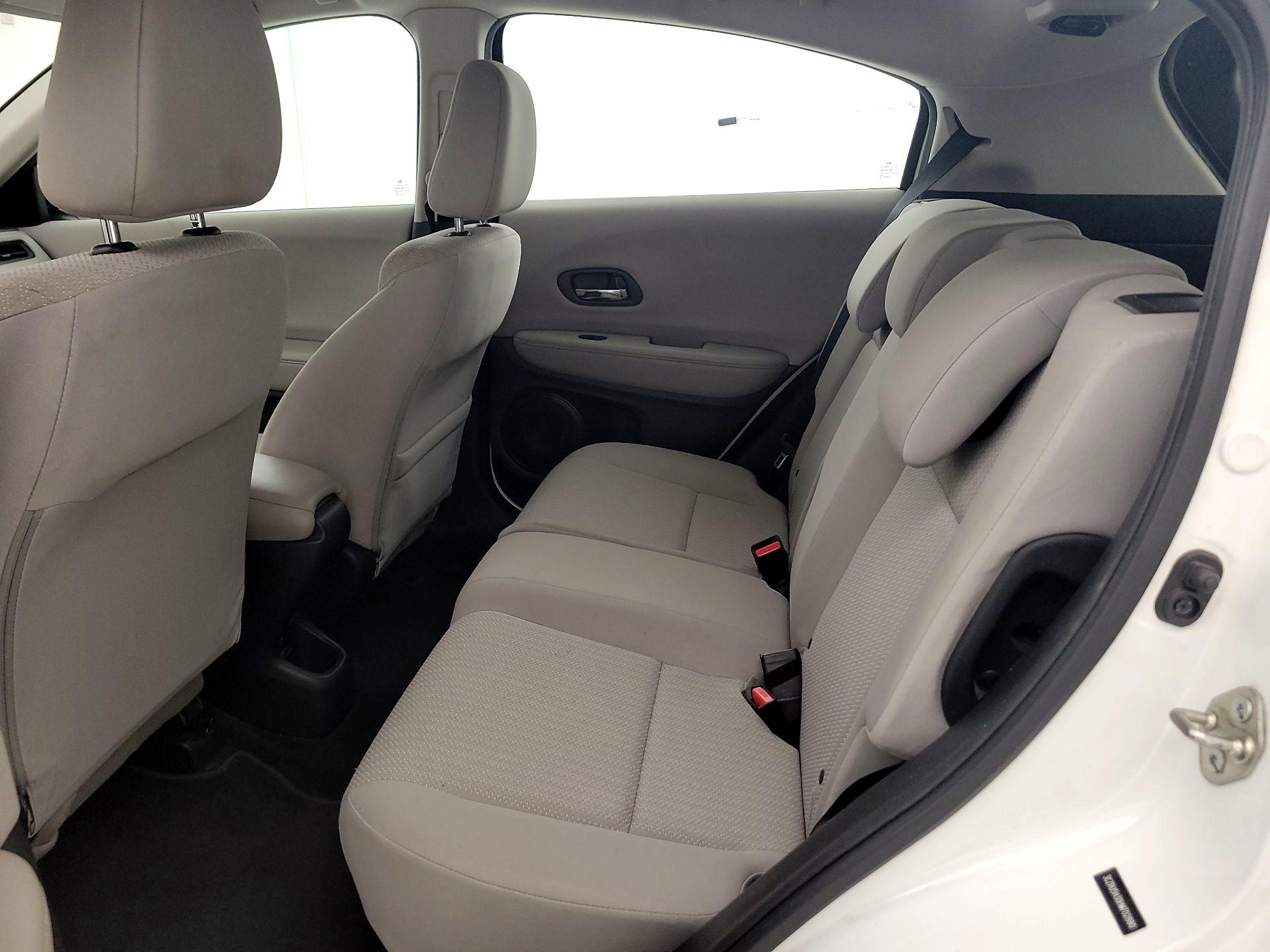 Thumbnail: 2017 Honda HR-V - 17