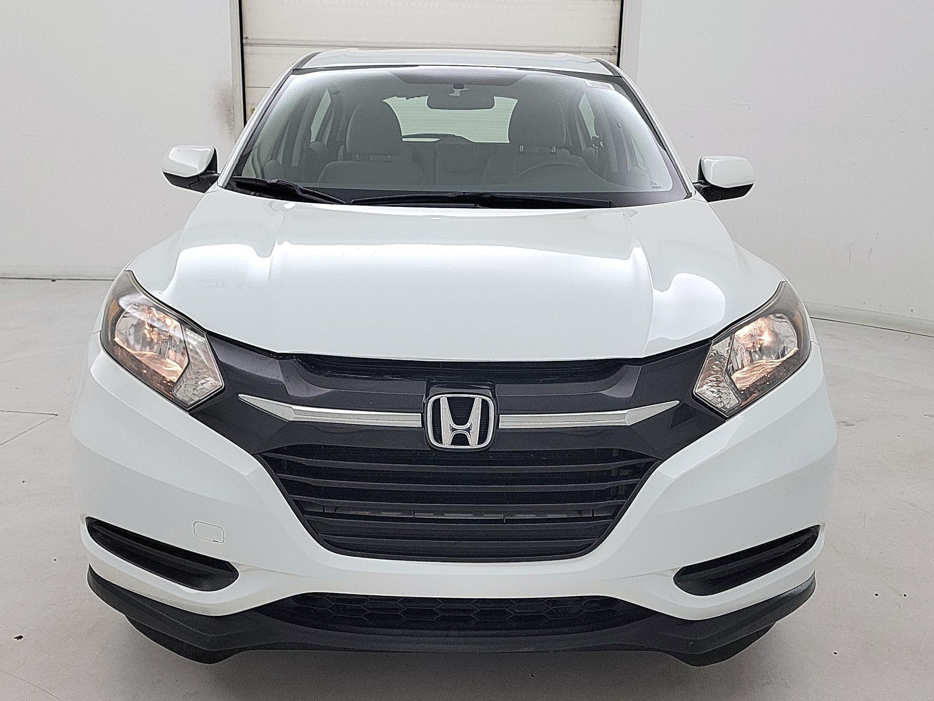 Thumbnail: 2017 Honda HR-V - 2