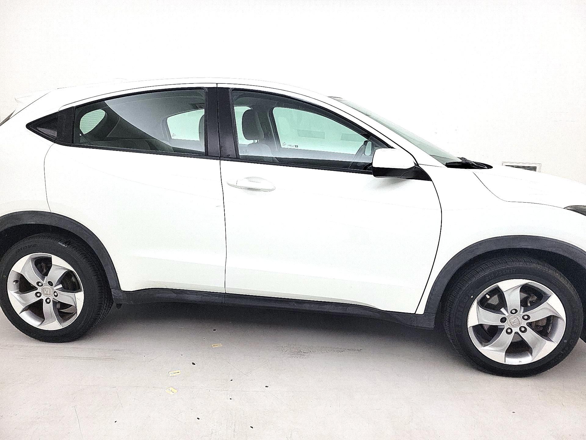 Thumbnail: 2017 Honda HR-V - 4