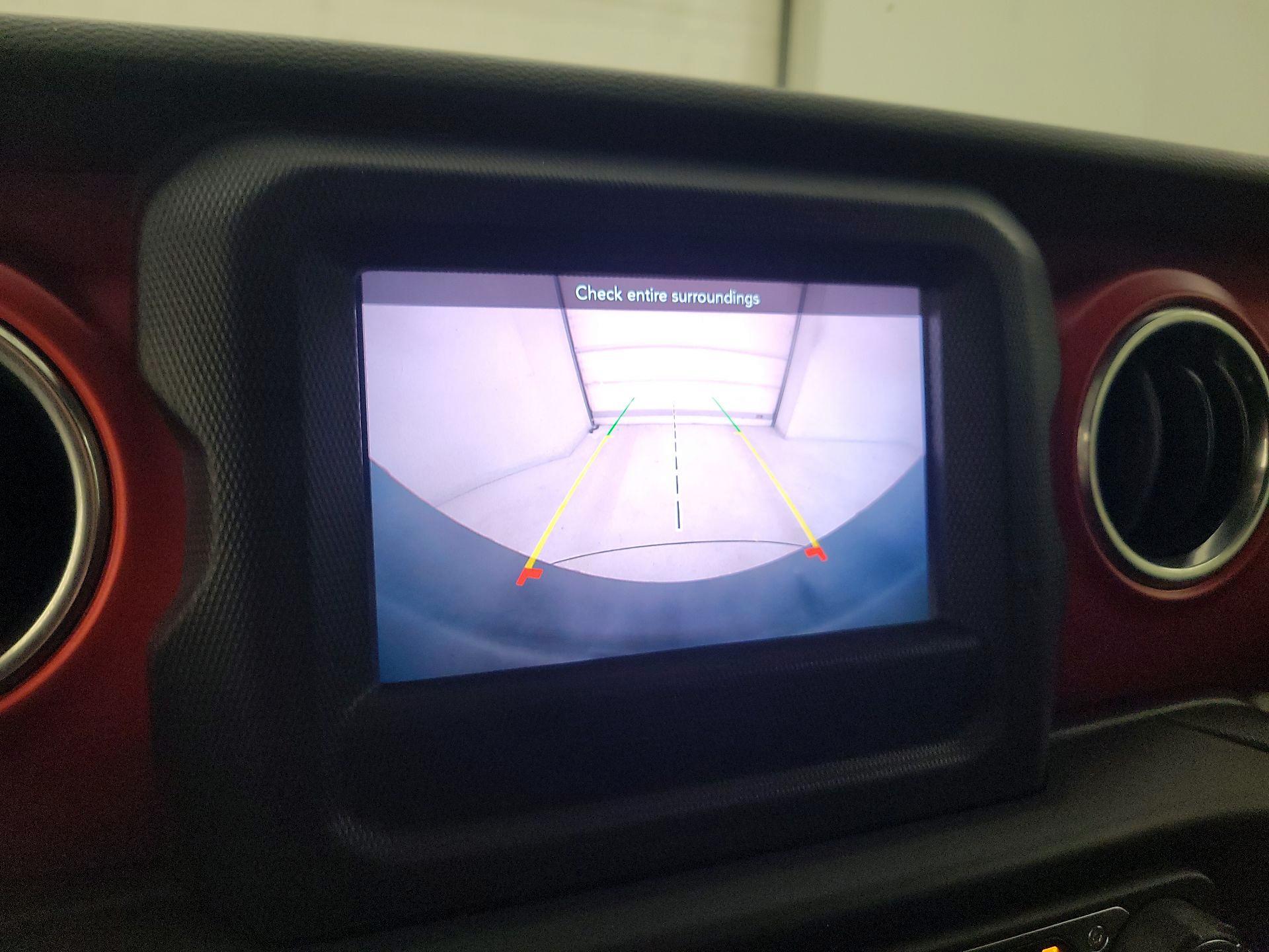 Thumbnail: 2021 Jeep Wrangler - 14