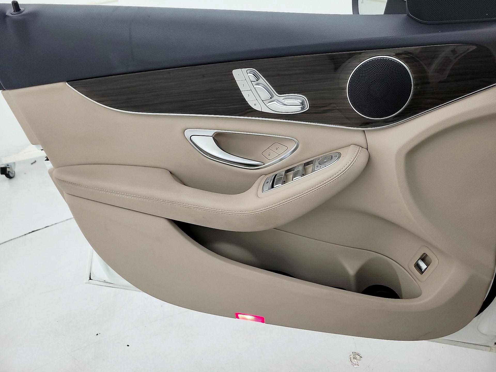 Thumbnail: 2018 Mercedes-Benz C-Class - 12