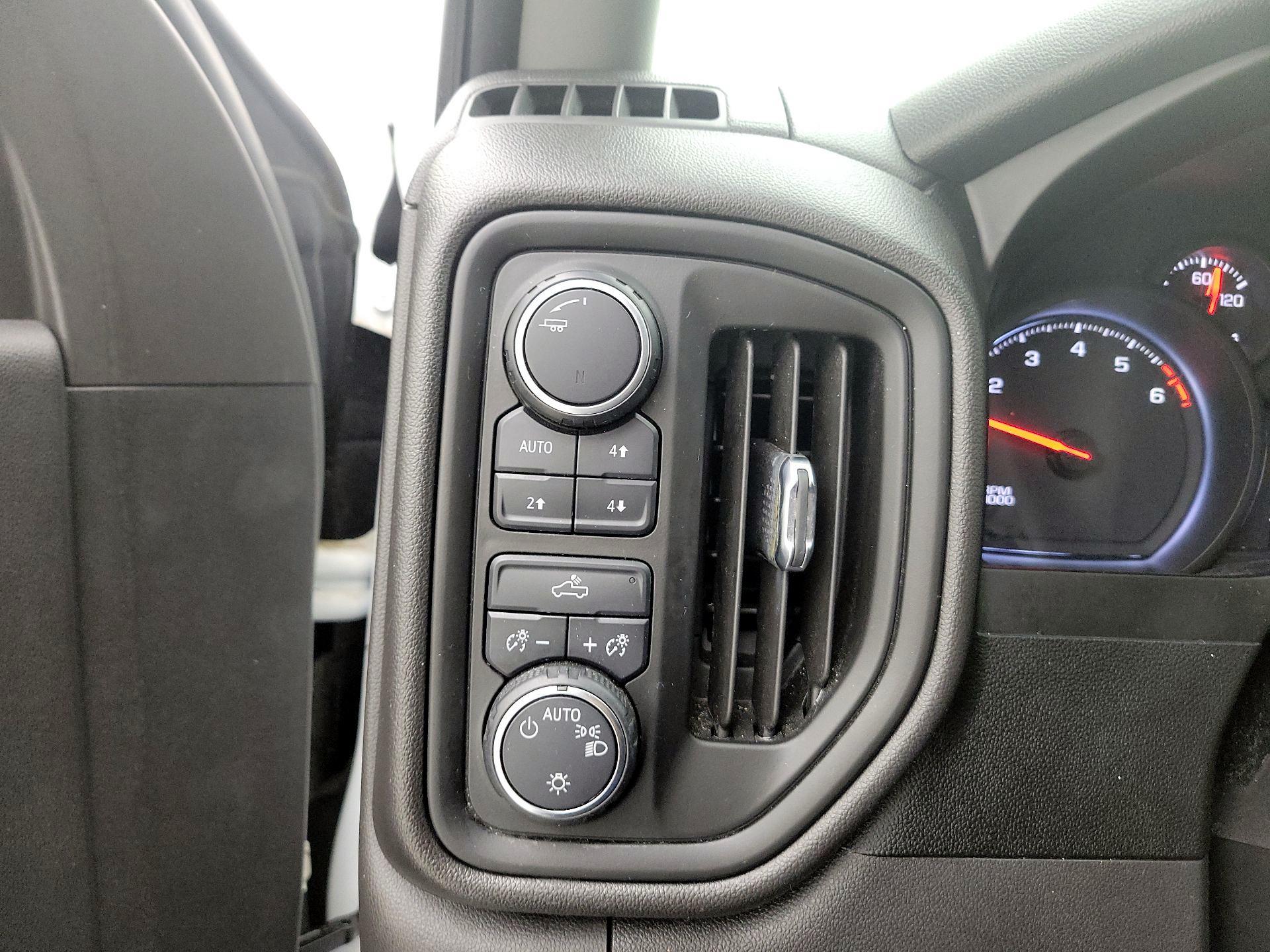 Thumbnail: 2021 Chevrolet Silverado 1500 - 13