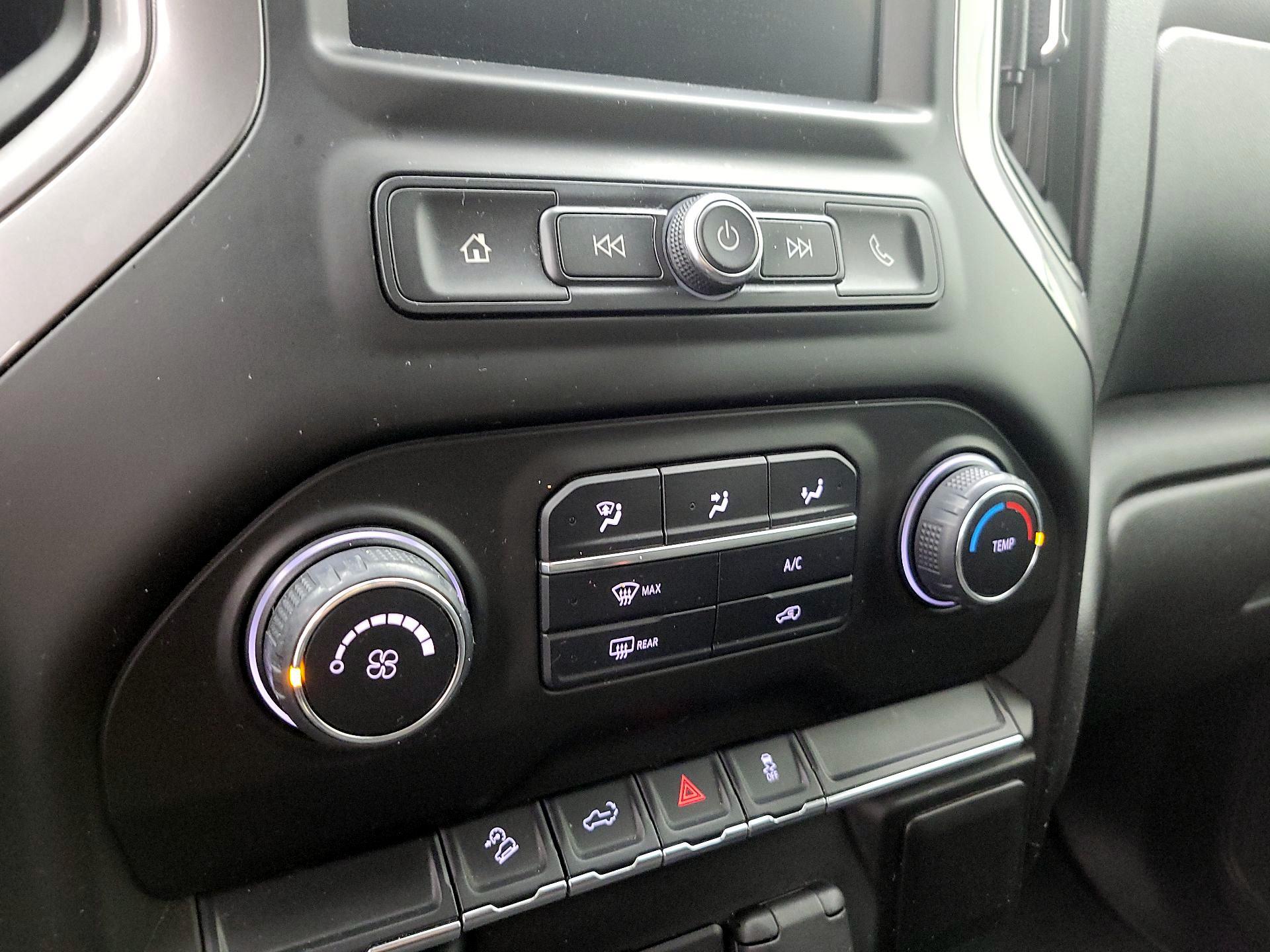 Thumbnail: 2021 Chevrolet Silverado 1500 - 16