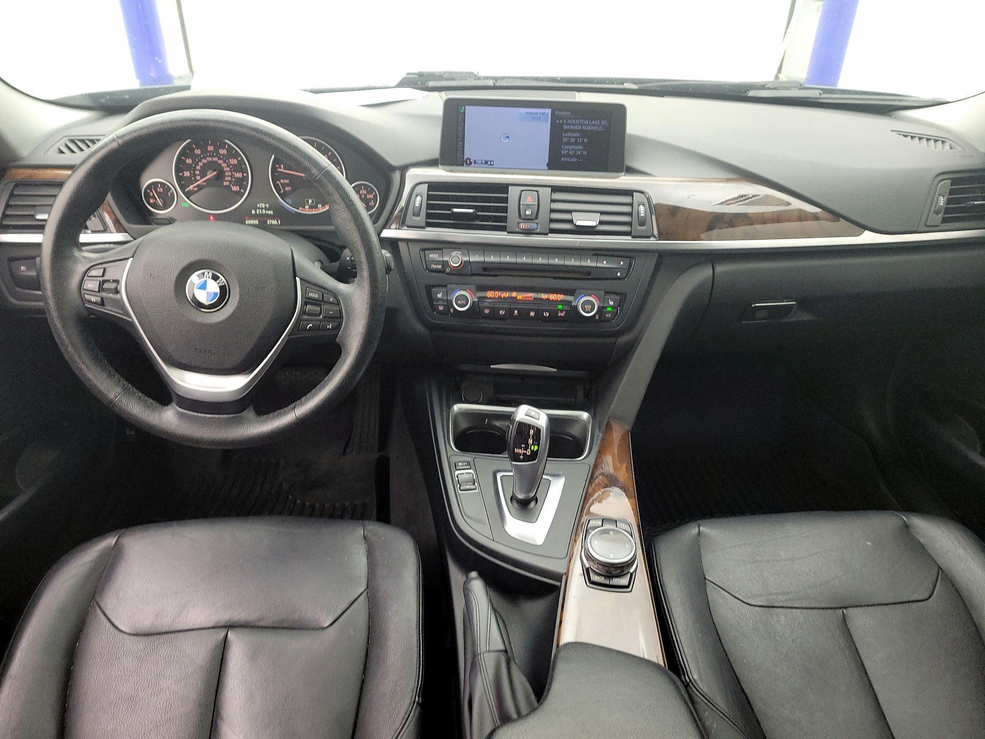 Thumbnail: 2015 BMW 3 Series - 9