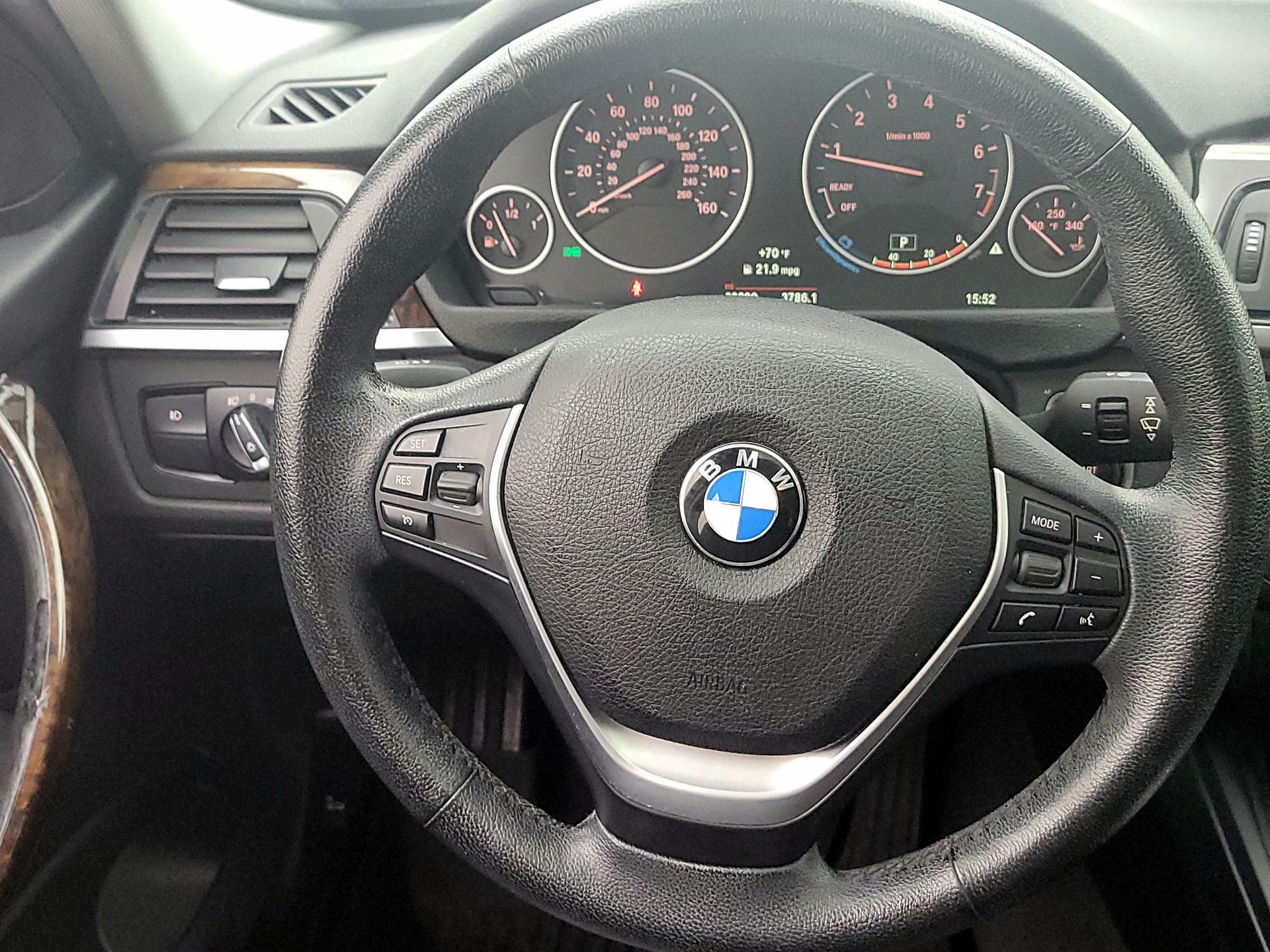 Thumbnail: 2015 BMW 3 Series - 10