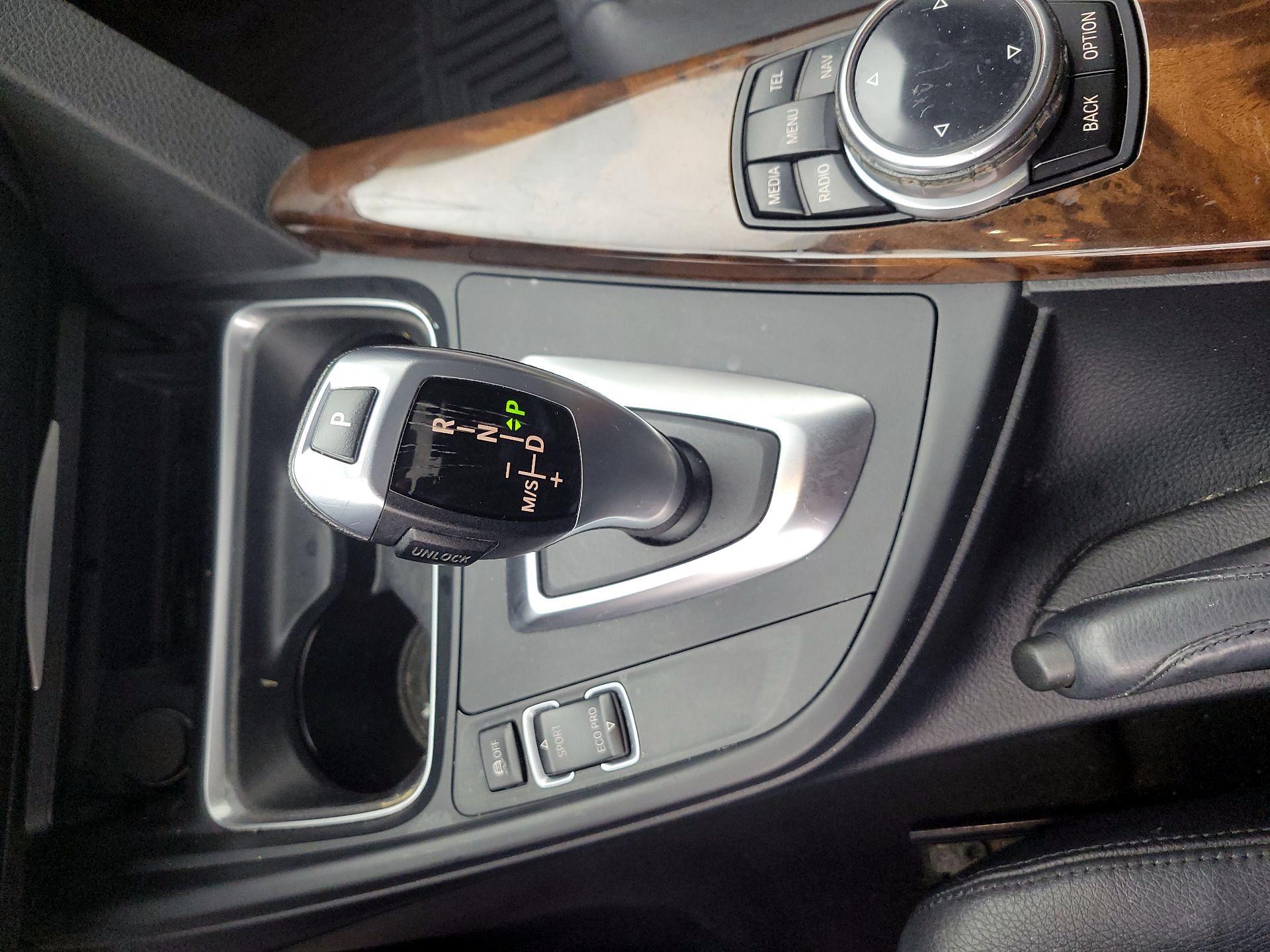 Thumbnail: 2015 BMW 3 Series - 17