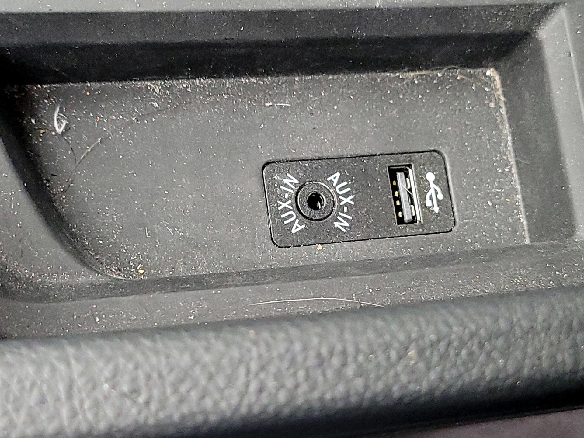 Thumbnail: 2015 BMW 3 Series - 18