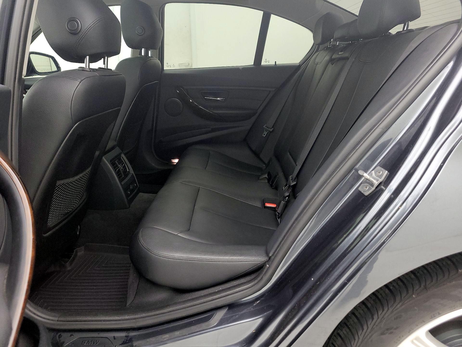 Thumbnail: 2015 BMW 3 Series - 20