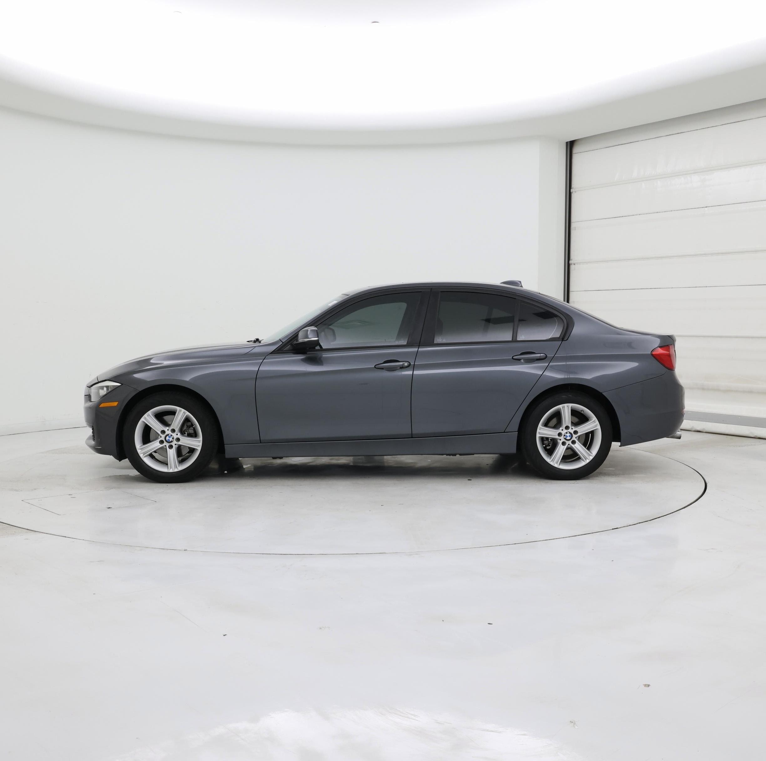 Thumbnail: 2015 BMW 3 Series - 3