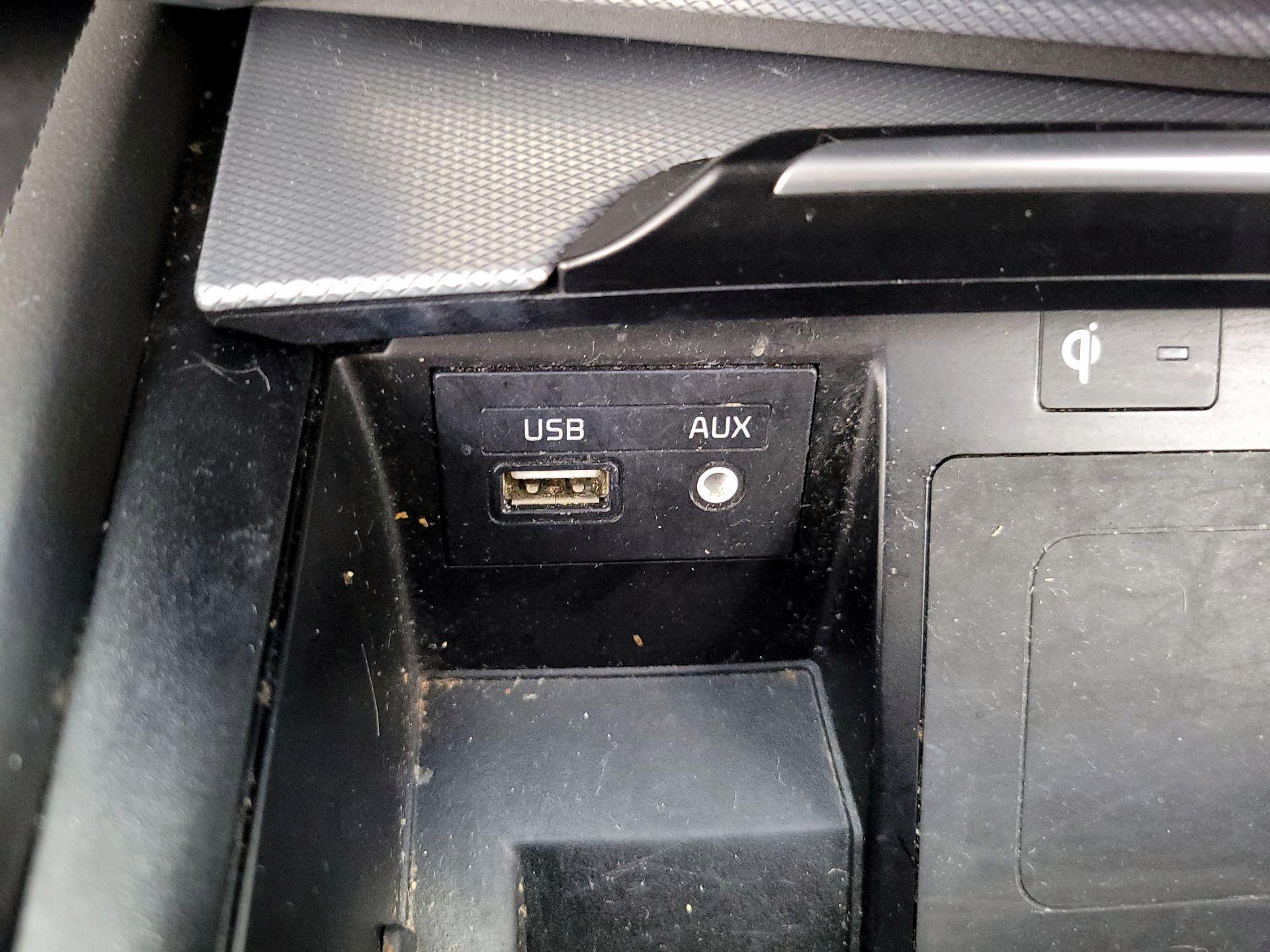 Thumbnail: 2018 Genesis G80 - 19