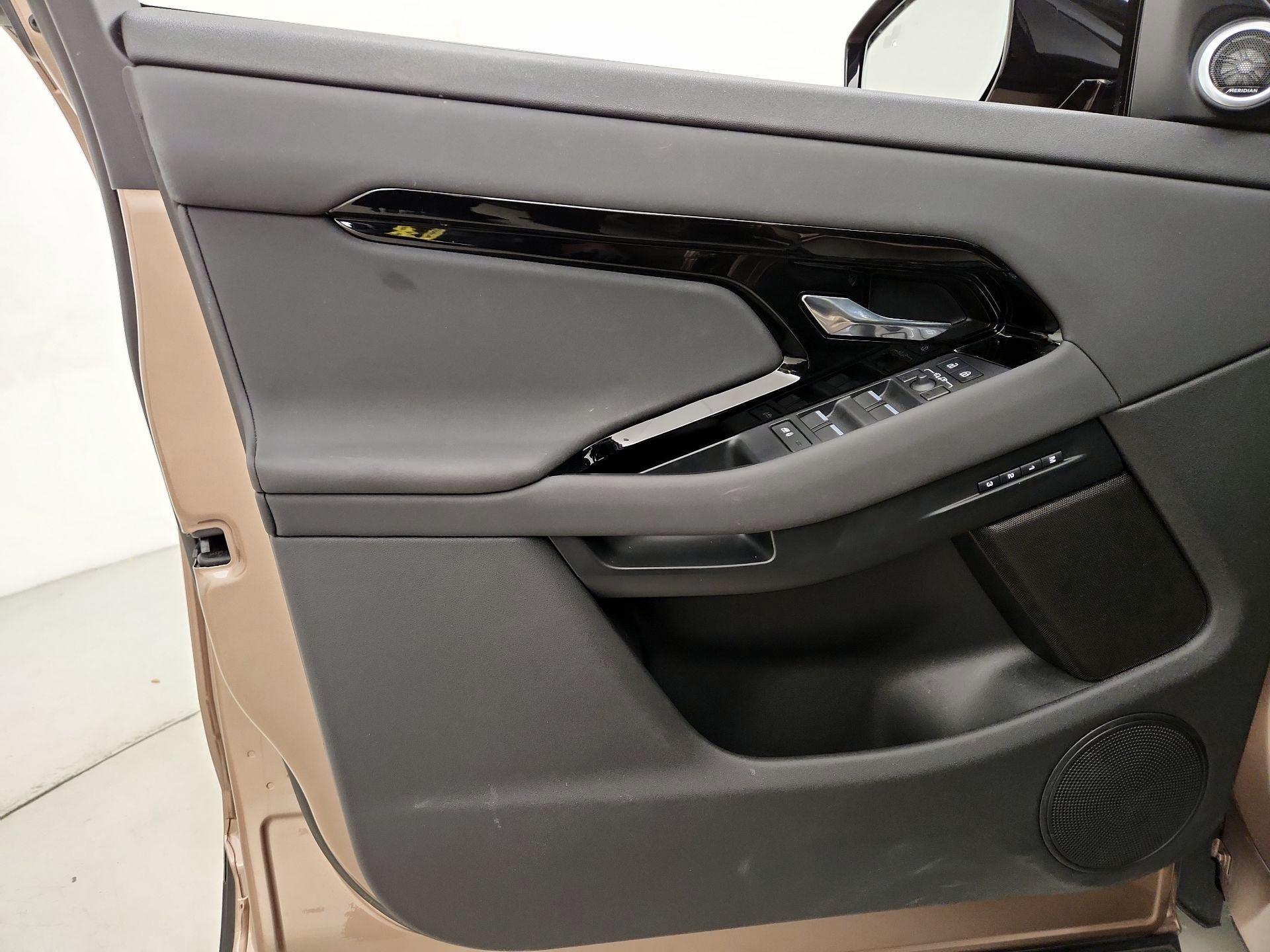 Thumbnail: 2024 Land Rover Range Rover Evoque - 12