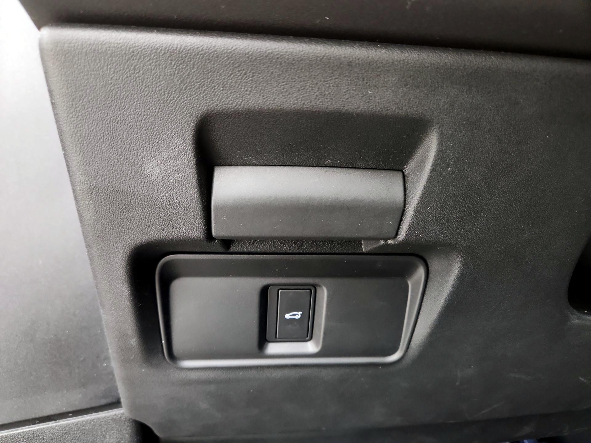 Thumbnail: 2024 Land Rover Range Rover Evoque - 13